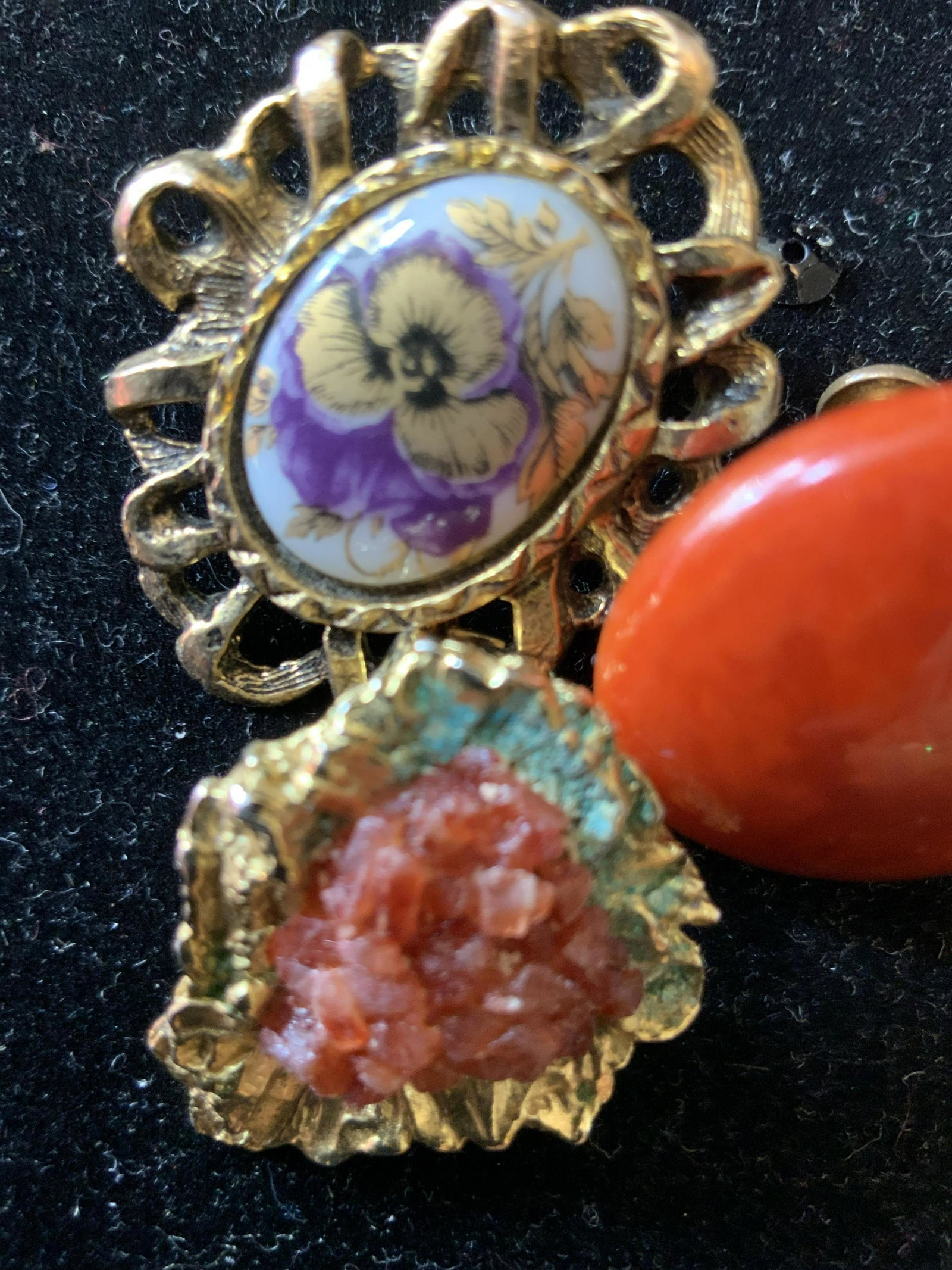 Jewelers Group Lot Single Earrings, Bits and Bobs: Partial bracelets, necklaces, earrings, chains, crafts projects, rings, scarf rings, pins, brooches, cuff links, jewelry makers lot, vintage partial jewelry, hat pins, stick pins,