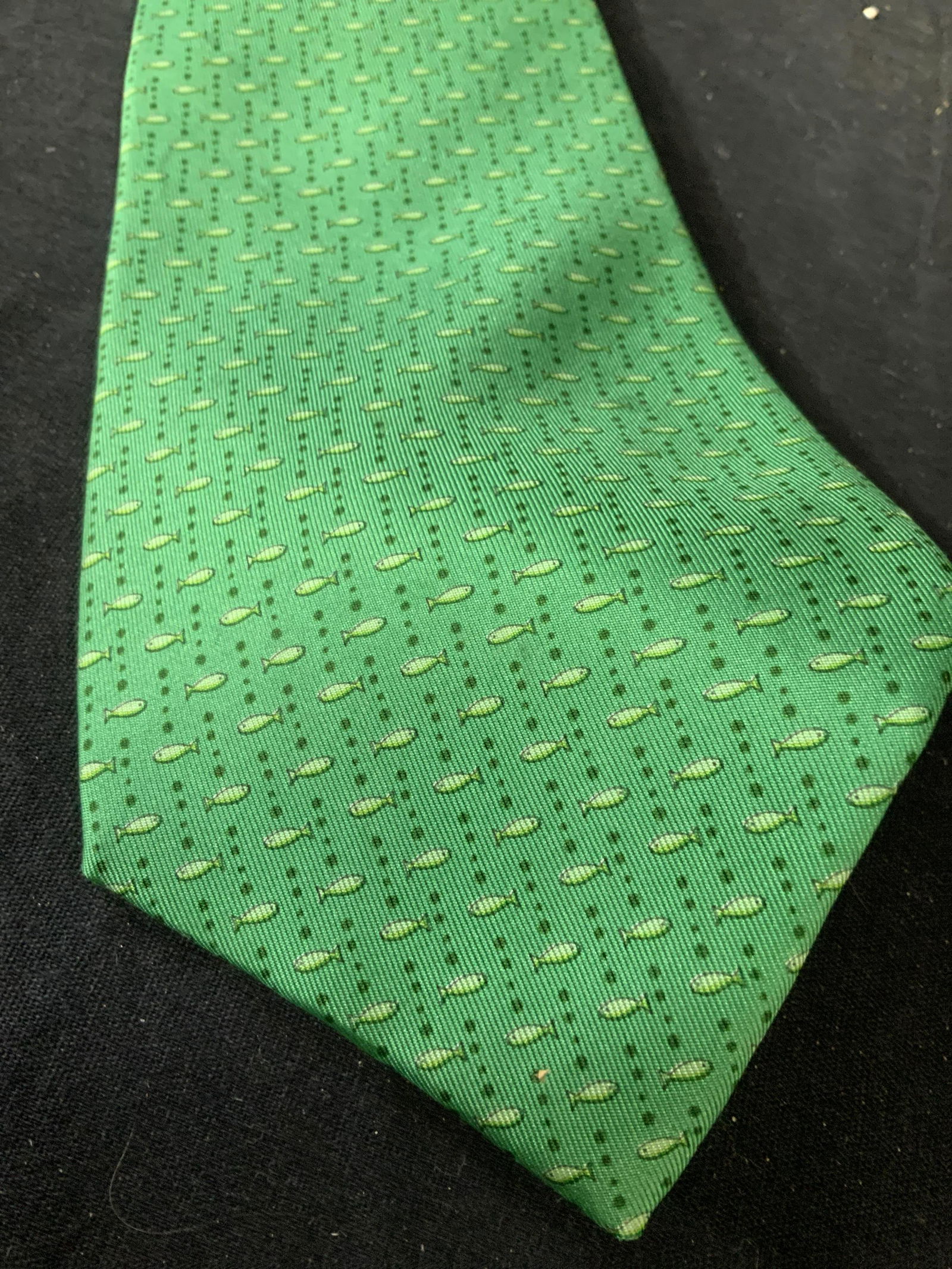 Salvatore Ferragamo Silk Tie, Italy: Bright green good condition, silk tie, men’s luxury designer fashion, silk necktie, neck wear, Salvatore Ferragamo,
