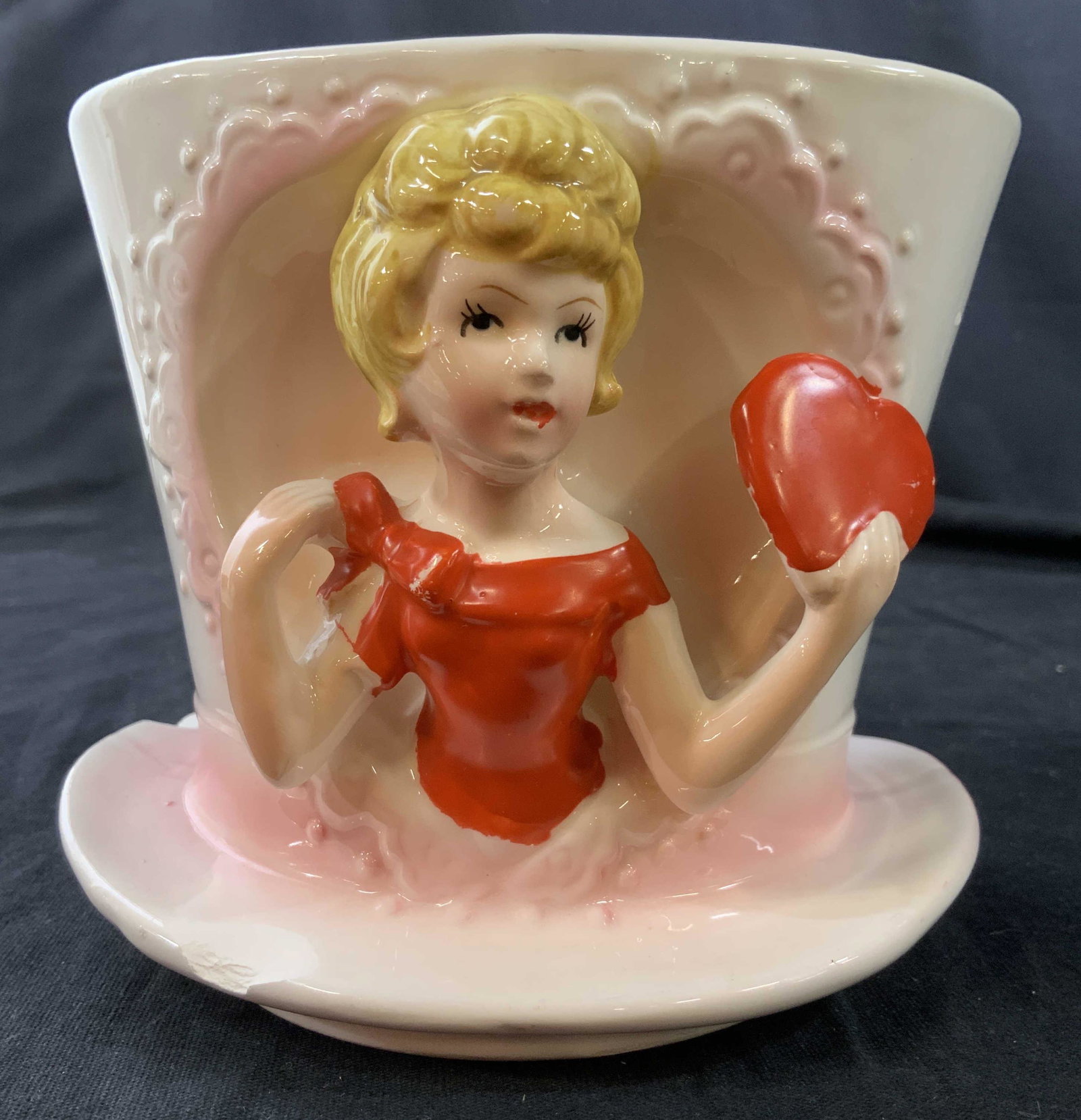 5 Pieces Retro Table ware, ceramics: Ceramic porcelain table ware, pitcher bowl, dishes vases, tallest measures ht 7 inches, hat shaped vase has rim chips, collectibles