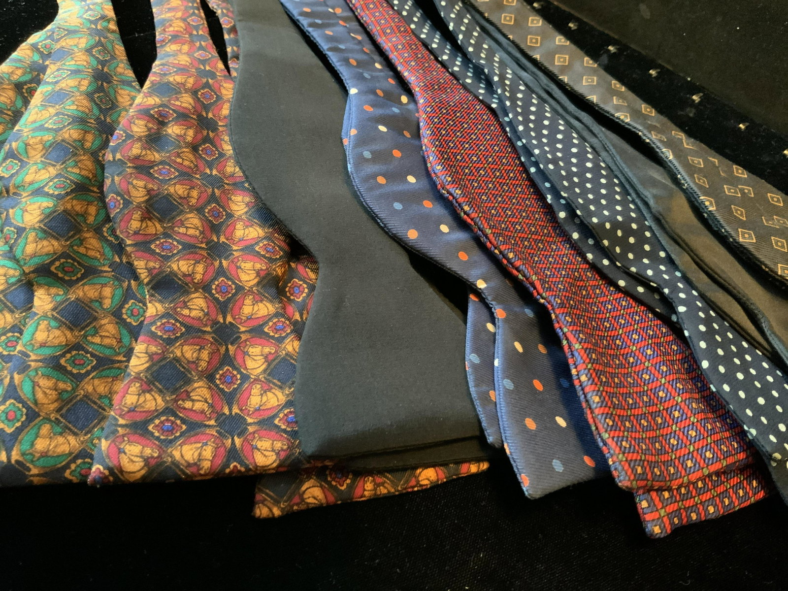 Group lot 8 Silk Bow Ties: Neck wear, fashion accessories, men’s fashion, brands Brooks Brothers, ADDISON on Madison, Robert Talbot, polo Ralph Lauren , adjustable lengths