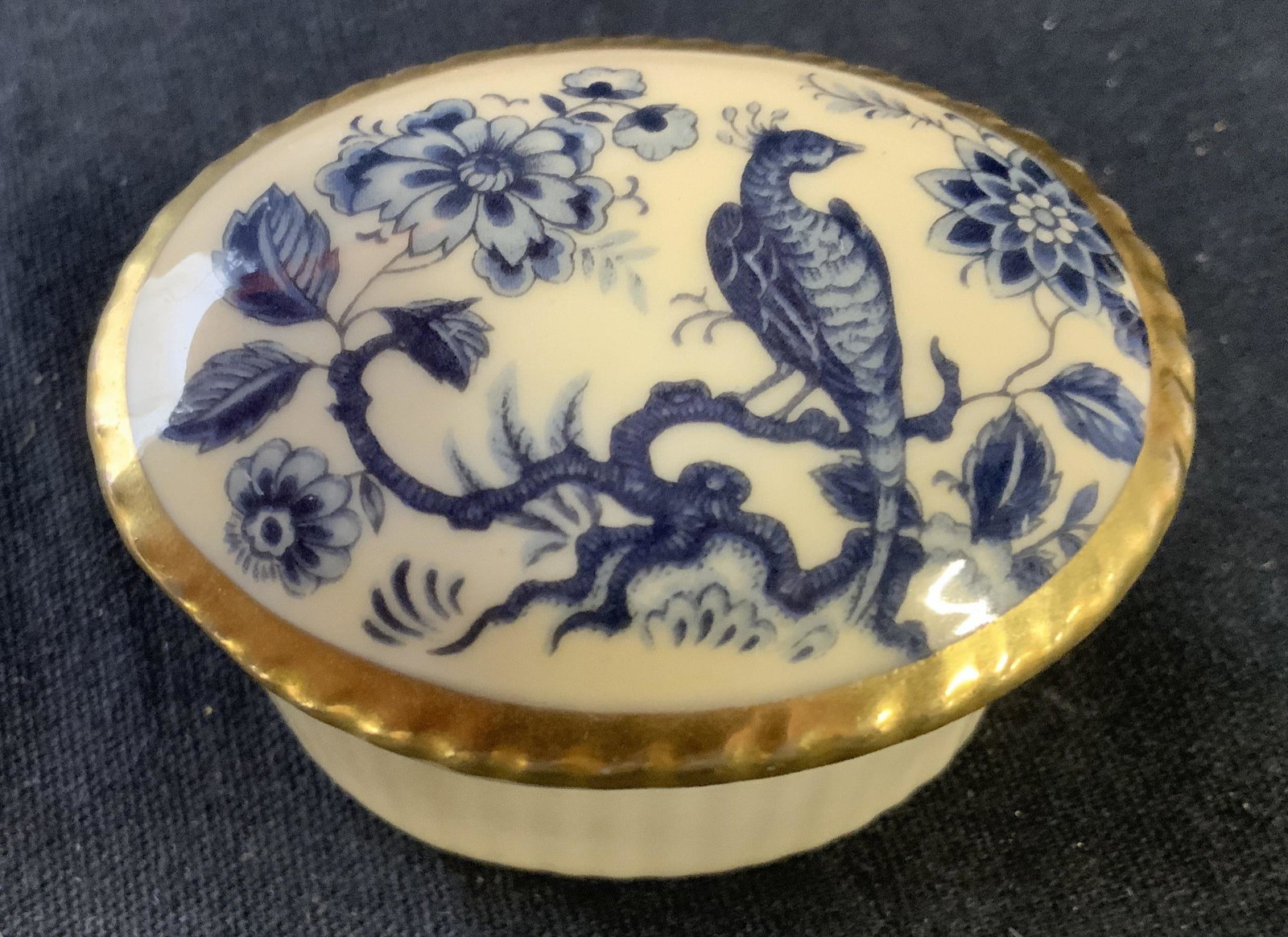 AYNSLEY English Porcelain Pill Box: Fine bone China, pill box with bird motif on lid, collectible, tabletop decor, measures 1.5 by 2 inches