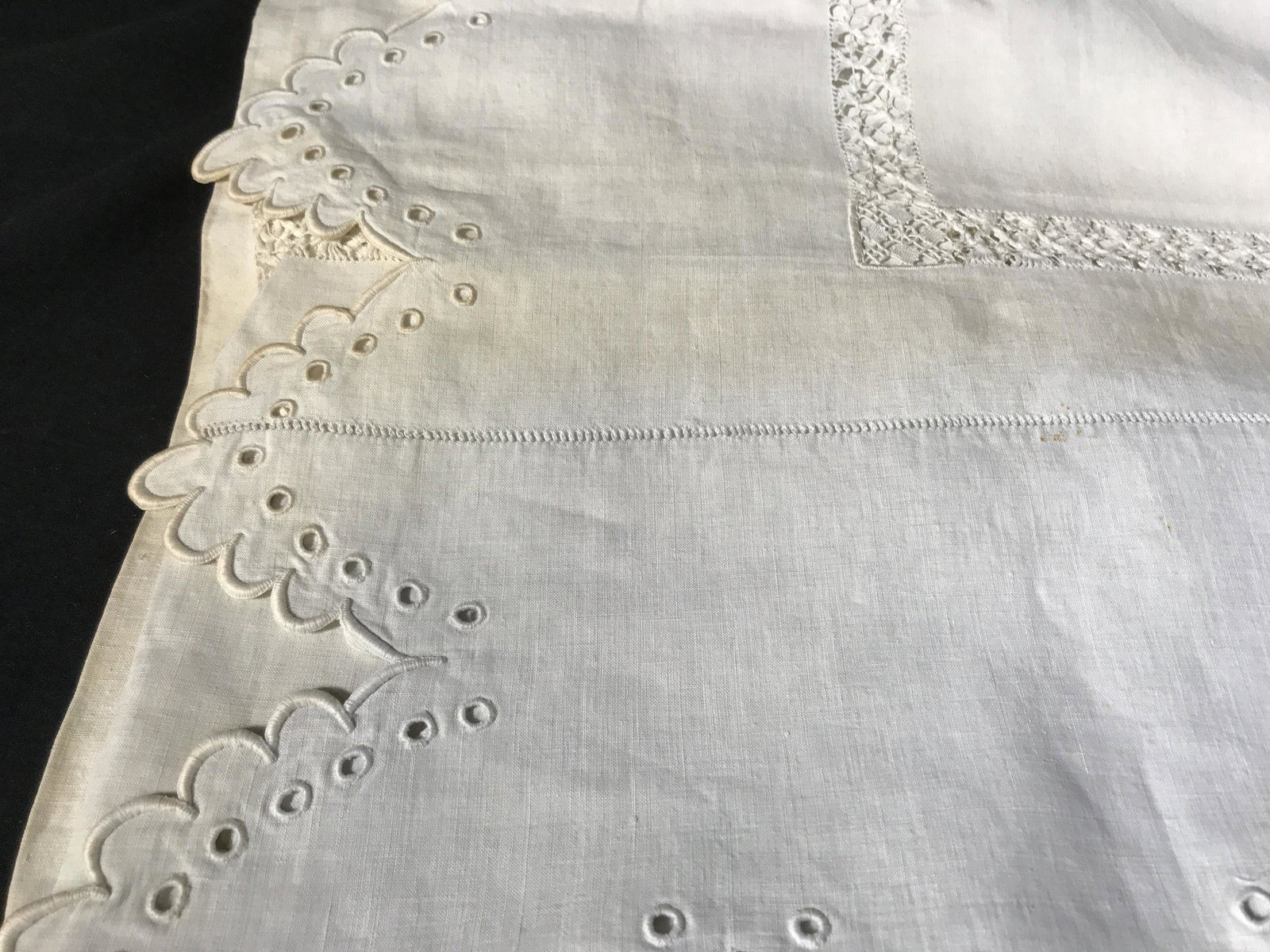 Vintage Embroidered Table Linen: Vintage table linen, single white embroidered table clothe, Vintage linens, vintage table linens, collectible vintage linens, collectibles, have been starched pressed cleaned and ironed, table clothes