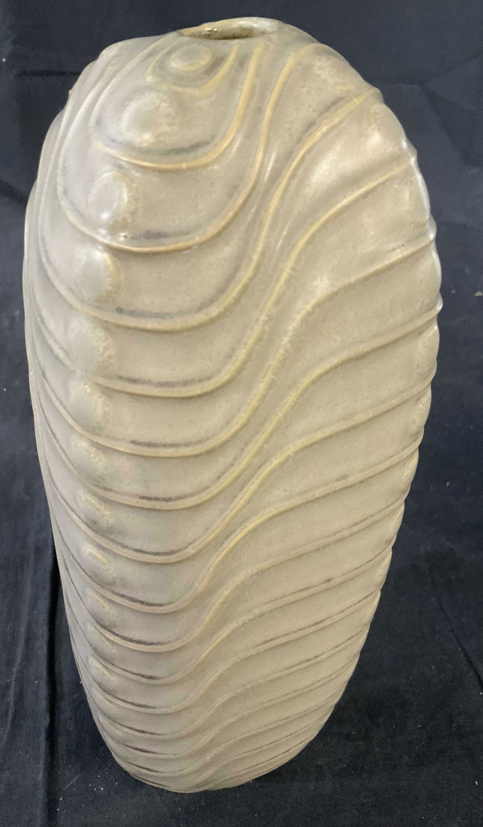 Jonathon Adler Designer Pottery Vase: Vase, vessel, decorative accessory, marked underside for luxury designer Jonathon Adler, Porter Pot, with A in square trademark, textured and smooth glaze in Sune Wave Pattern and raised geometric, de