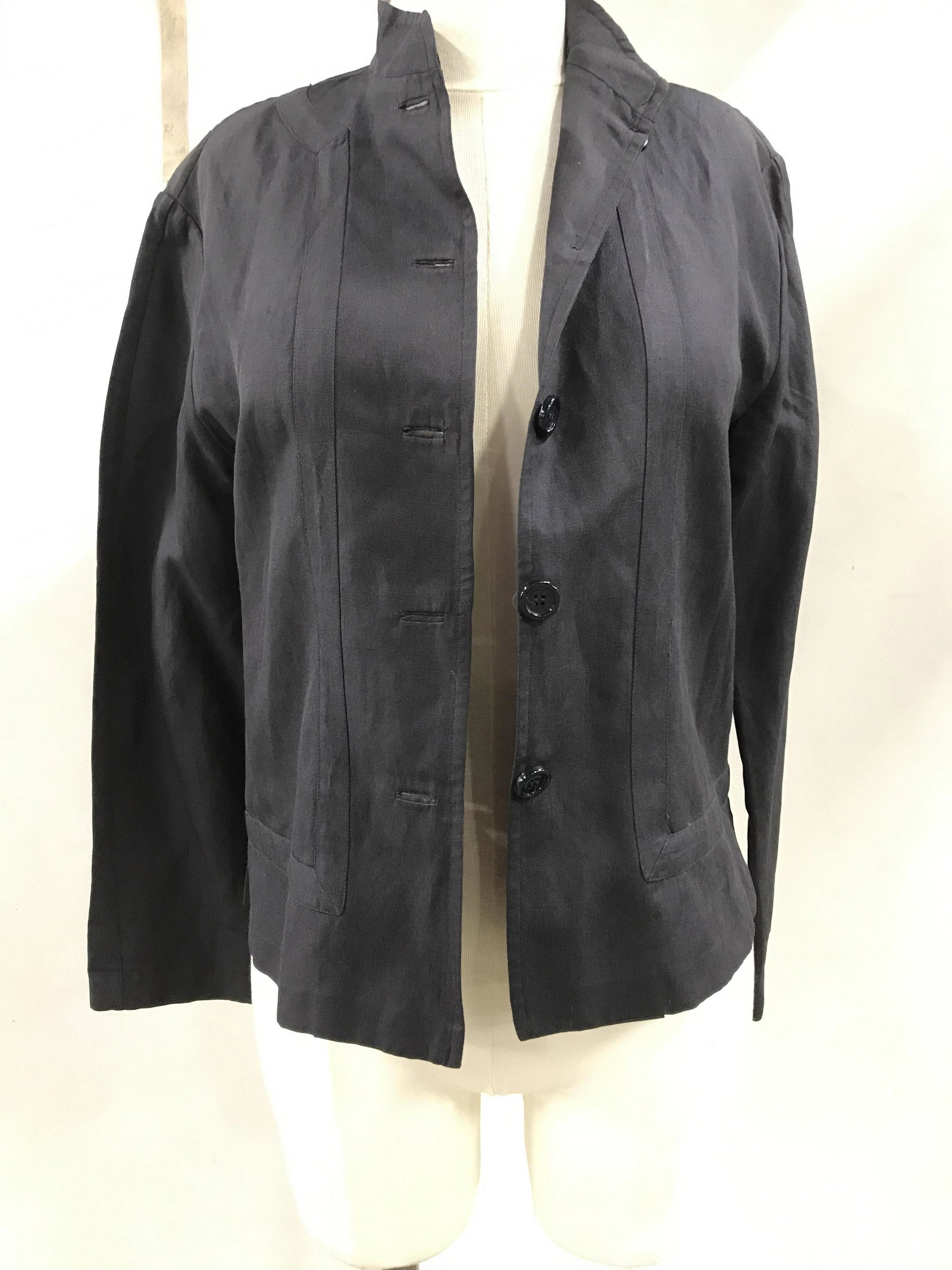 PRADA Black Label Linen Jacket: Black linen jacket by Luxury Fashion Designer Prada, made in Italy, size 38, light weight navy blue to black outerwear, fashion wearable, designer fashion, Italian luxury fashion
