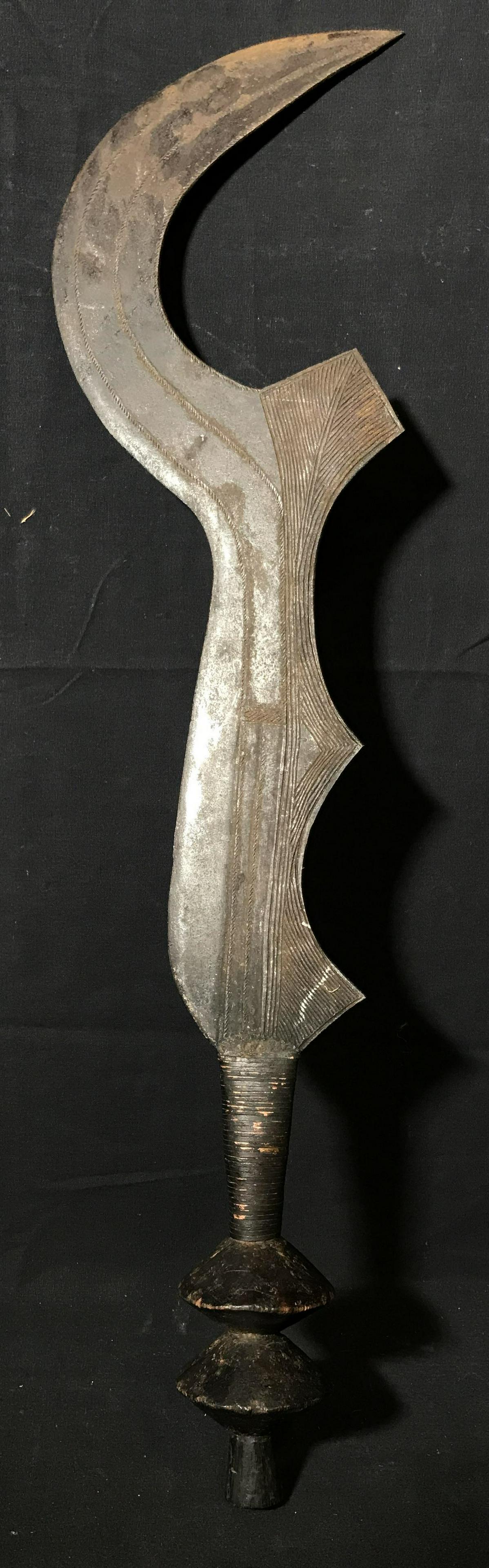 Antique Kuba Blade Congo Zaire: Antique Kuba Blade, origins can be found in what was once called the Republic of Zaire and is now located in The Democratic Republic of the Congo Central Africa, the ceremonial blade finds its name fr