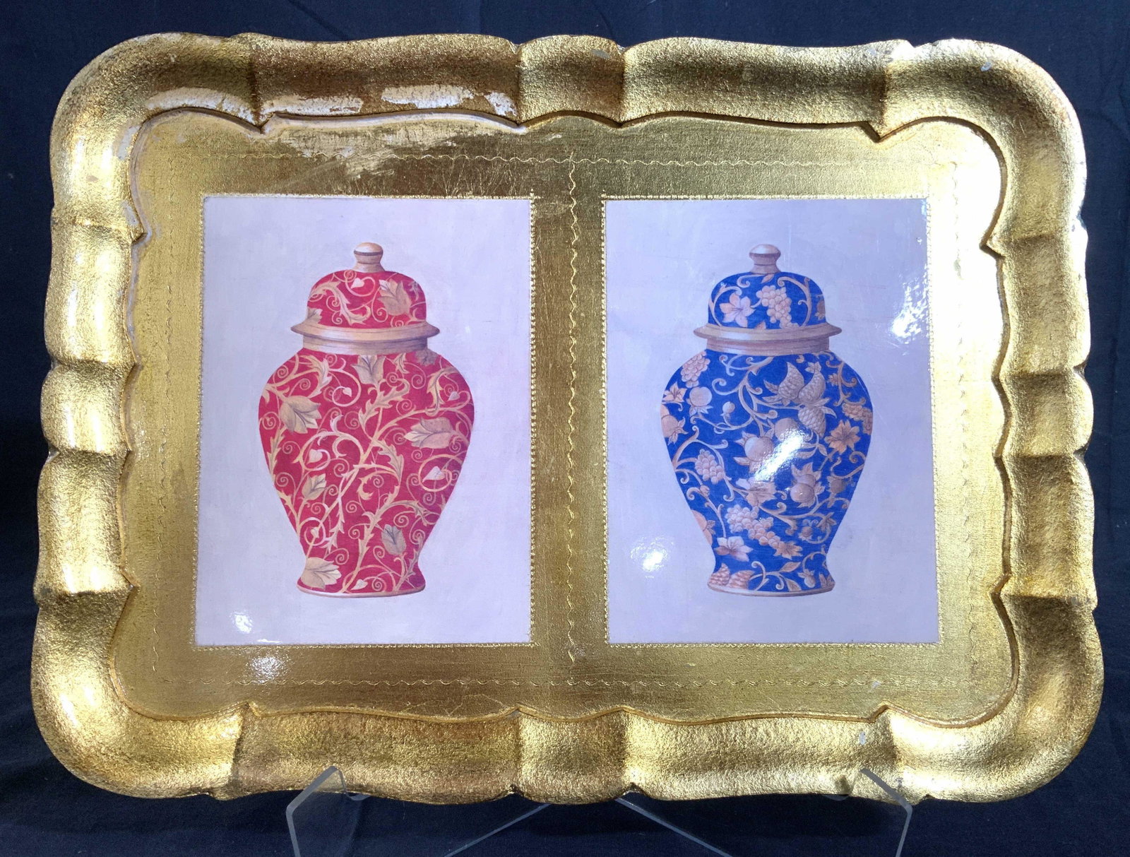 VIETRI , Florentine Wood Tray, Italy: Florentine Wood tray made by luxury table ware designer VIETRI, made in Italy, wide bright gold leafed border, and center of pink and blue Asian ginger jars, gold has some wear, label underside for VI