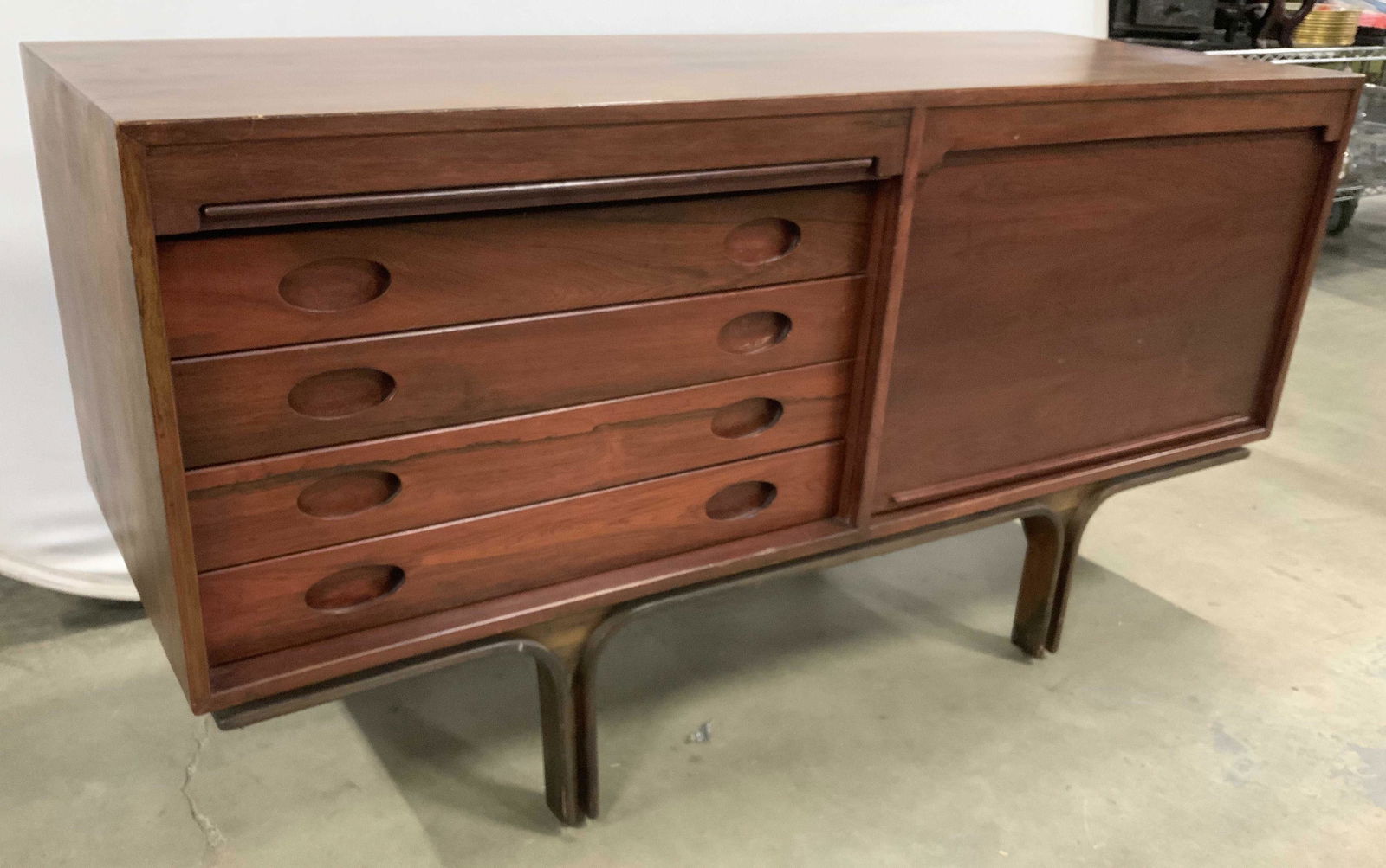 Signed BERNINI Mid Century Modern Side Board: Sideboard by Gianfranco Frattini, Bernini Italy 1961, MCM sideboard, cupboard, credenza, made in Italy, the sideboard is Rosewood with two tambour style roll down fronts, four drawers, , it was design