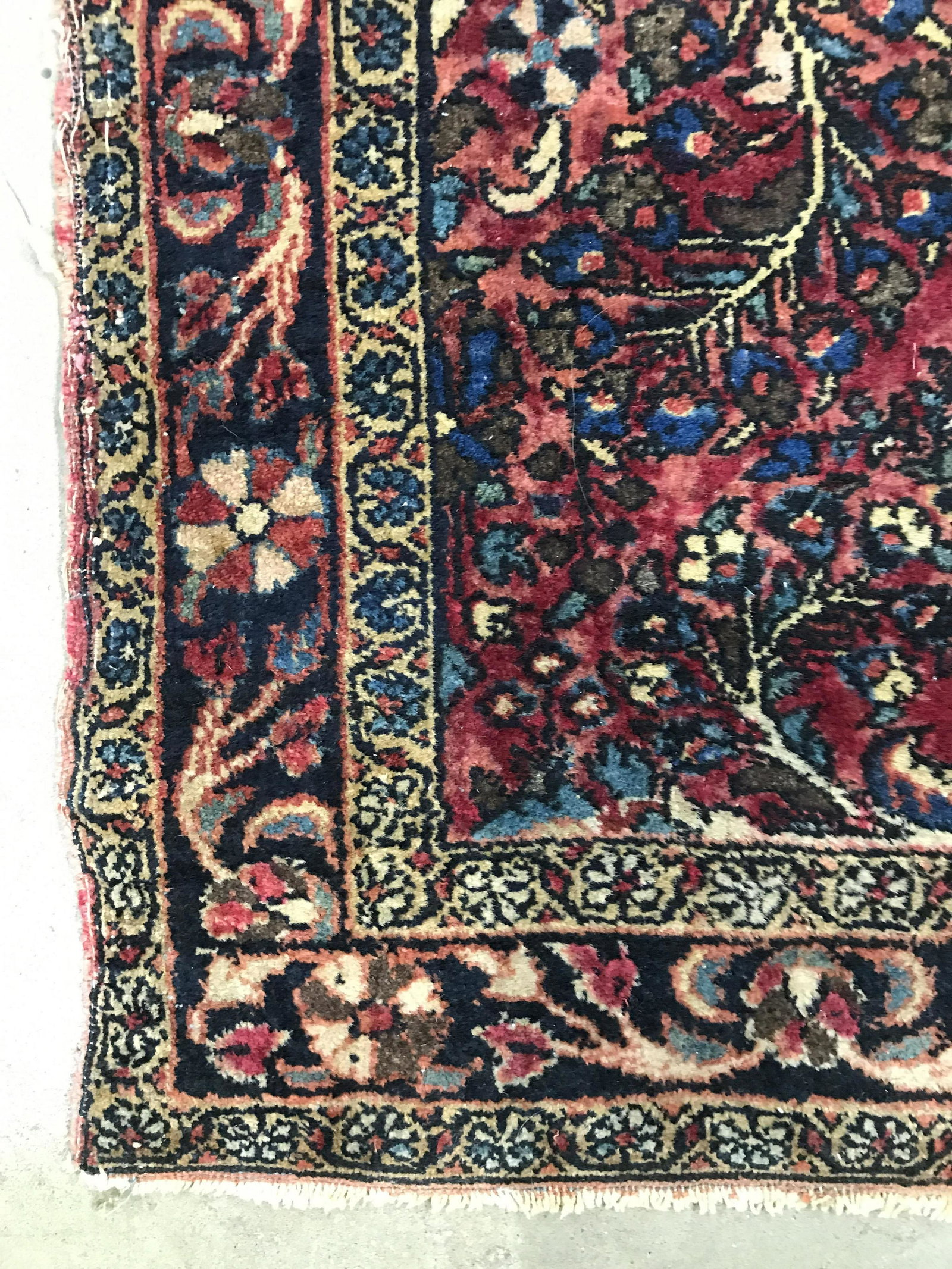 Antique SAROUK Persian Handmade Wool Rug: Rug is wool and handmade. Piece appears to be antique. Rug has intricate multi toned floral motif detail. Rug, carpet, area rug, handmade rug, Persian rug, antique rug, sarouk rug. Piece measures appr
