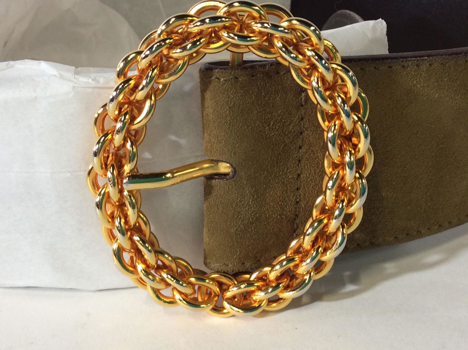 Luxe Designer Judith Leiber Belt & Case, Italy: Leather & Moss color suede belt with goldtone chain link buckle. Comes withJudith Leiber Dust Bag. Belt reads Genuine leather and Made in Italy. Possibly never used- wrapped in tissue paper. Size Smal