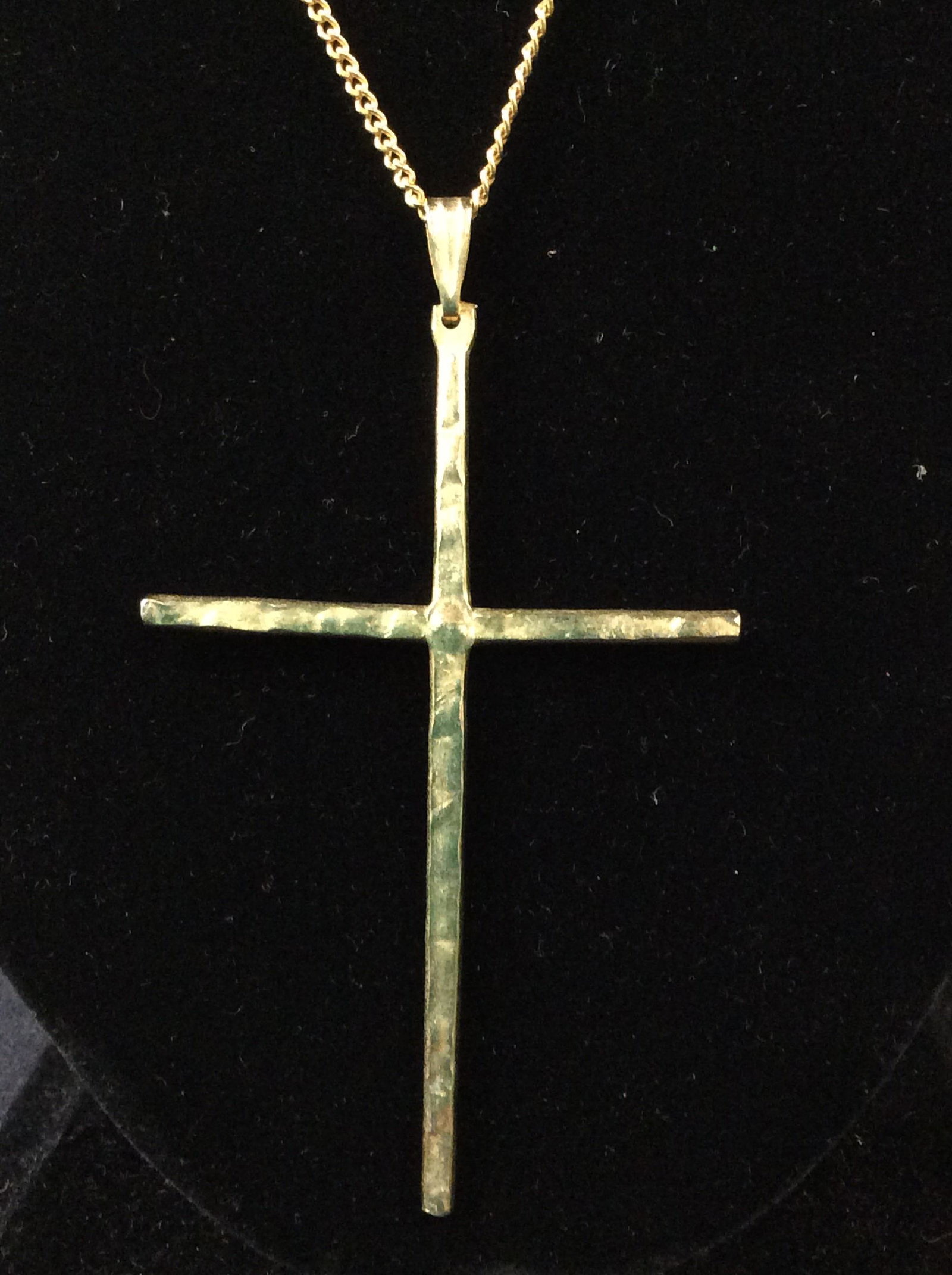 Hammered Metal Cross Gold Tone Necklace: Large cross pendant on chain. Hammered Metal , cross measures 3 x 2 in. Cable chain, c spring clasp, measures app 23 in. 1 kink to chain. Cross Pendant Necklace, Religious Jewelry, Christ, Religious F