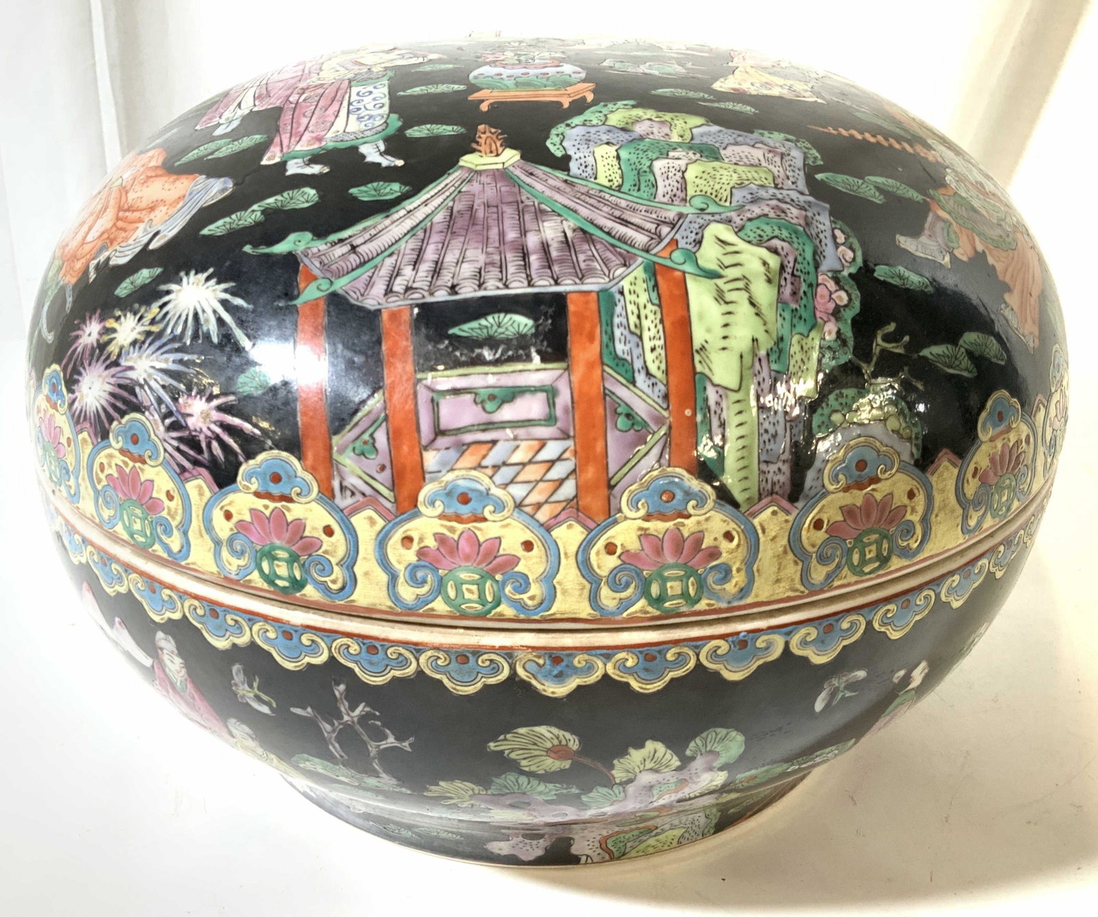 Large Hand Painted Asian Ceramic Lidded Bowl: Egg and round shaped vessel, table ware, centerpiece, with black underglazing and Asian Figurals, garden settings, florals mountains and geometric borders, lidded as decorative object, unlisted as cen