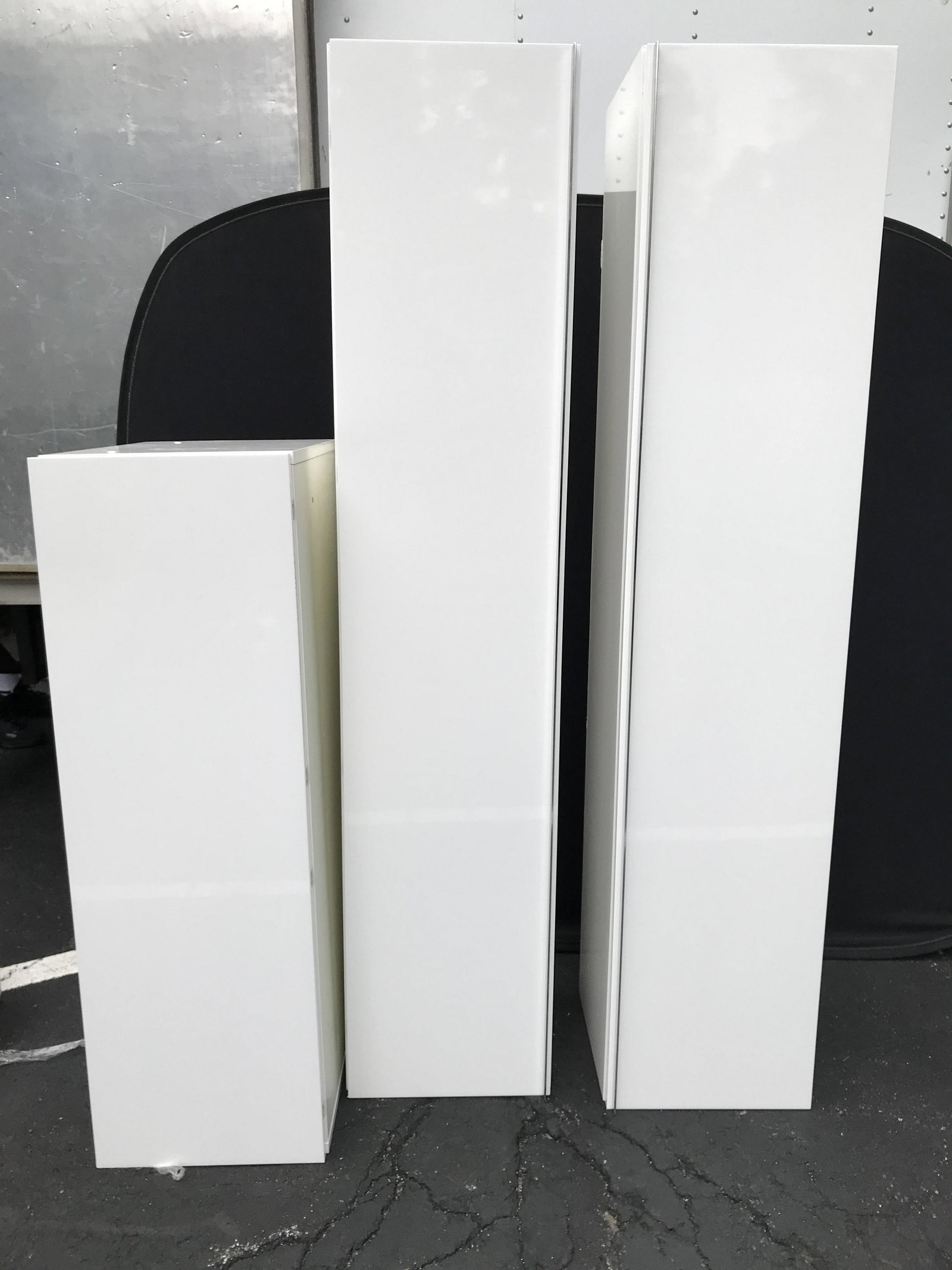 Set 4 Wall Mount Cabinets, Italy: Lot includes 3 wall mount cabinets & 1 attachment. Pieces are marked MADE IN ITALY. Each piece is white toned. Larger cabinets have silver toned long metal cabinet handle. MADE IN ITALY 71 INCHES LONG