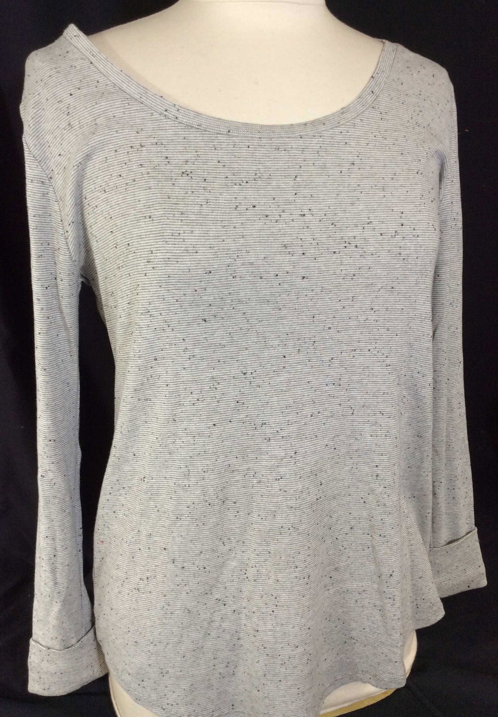 Ann Taylor Loft Cotton Long Sleeve Top: Labeled with designer , reads LOFT. 86% Cotton, 14% polyester. Soft ribbed fabric. Size Med. Designer Ann Taylor T Shirt, Long Sleeve Tee Shirt, Cotton Knit Top, Ann Taylor Loft, Casual wear, Knitwear
