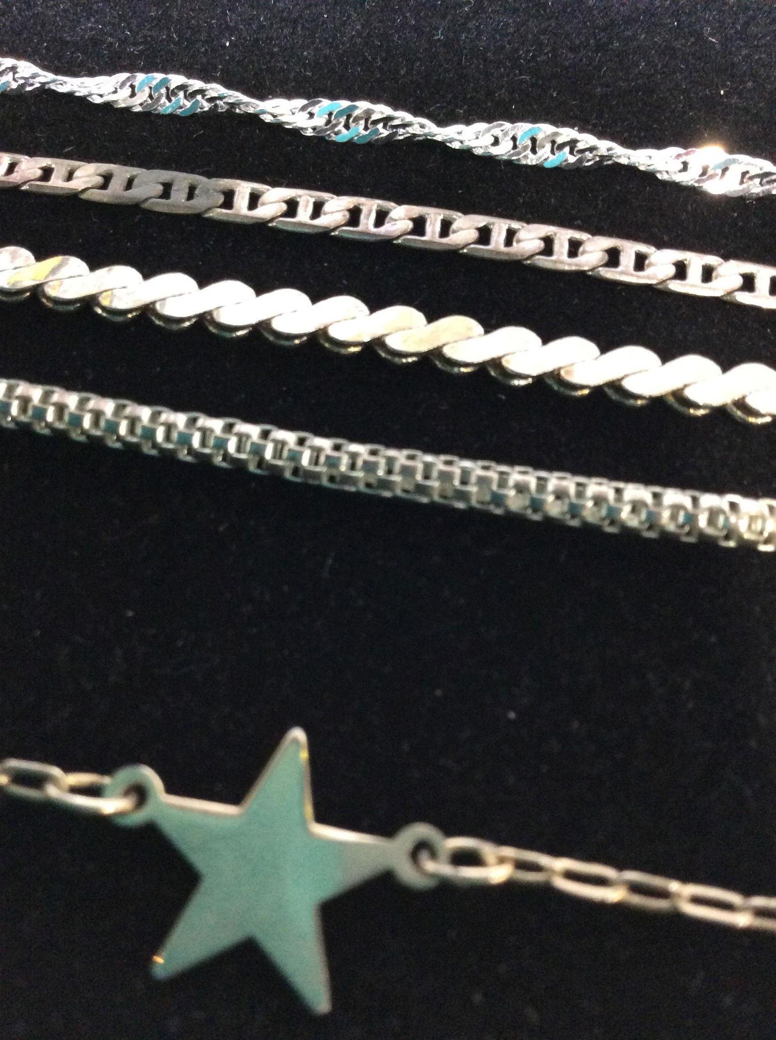 Lot 5 Chain Bracelets/ Anklet: Assortment of vintage and contemporary silver tone chain Bracelets. 2 are 7.5 in. long. 2 are 7 in. long. Gold tone Anklet with single star. App 9.5 in. & adjustable to shorter length. Bracelets, Chai