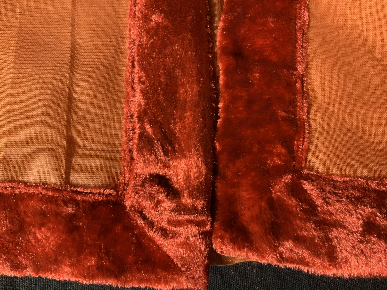 New in Packaging Set of 6 Decorative Napkins: Set of 6 napkins in sheer burnt orange with red velvet trim, napkins match previous lot of orange tablecloths, velvet on the table clothes, as if part of a set, bright and vibrant color, felted velvet