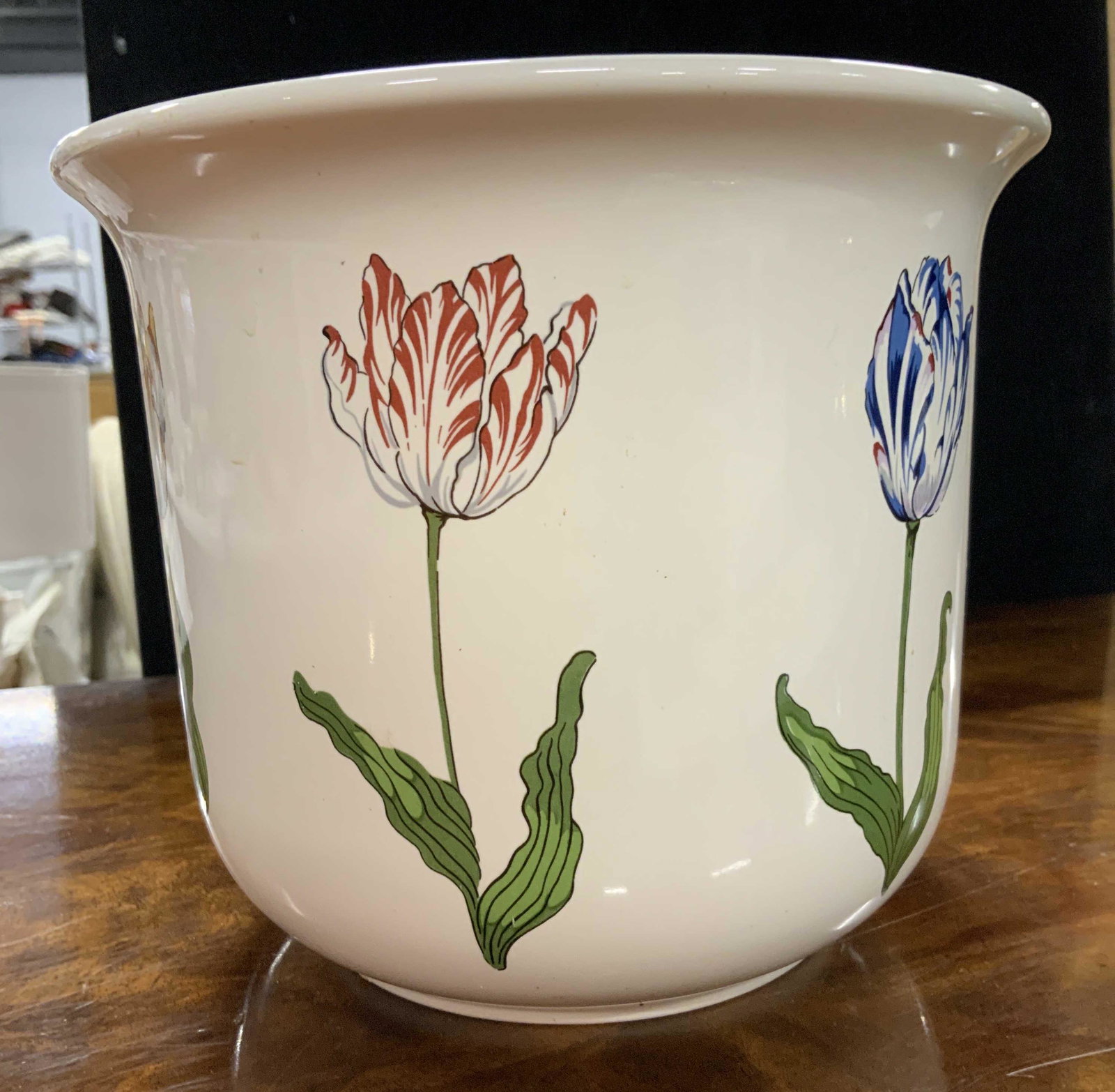 Tiffany Porcelain Ceramic Cache Pot: Marked underside for Tiffany and Co, Tiffany Tulips Design, measures ht 6 inches diameter app 7 inches, tableware, luxury table ware, designer a Tiffany and Company, cache pot, vase vessel, decorative