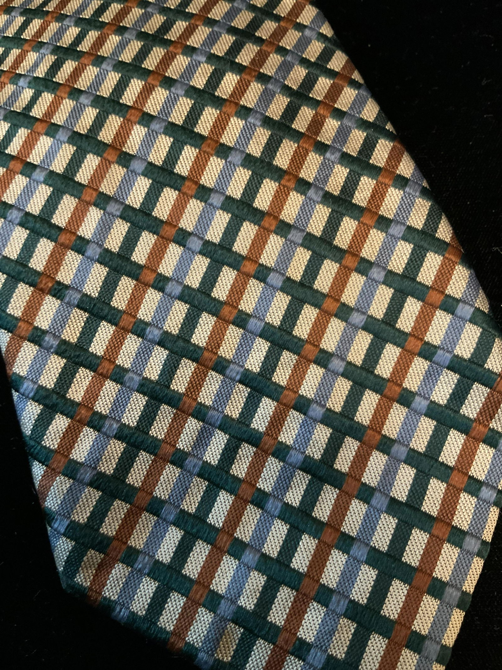 Turnbull & Asser English Silk Neck Tie: Luxury fashion, silk tie, silk neck tie, wearable, men’s luxury fashion accessory