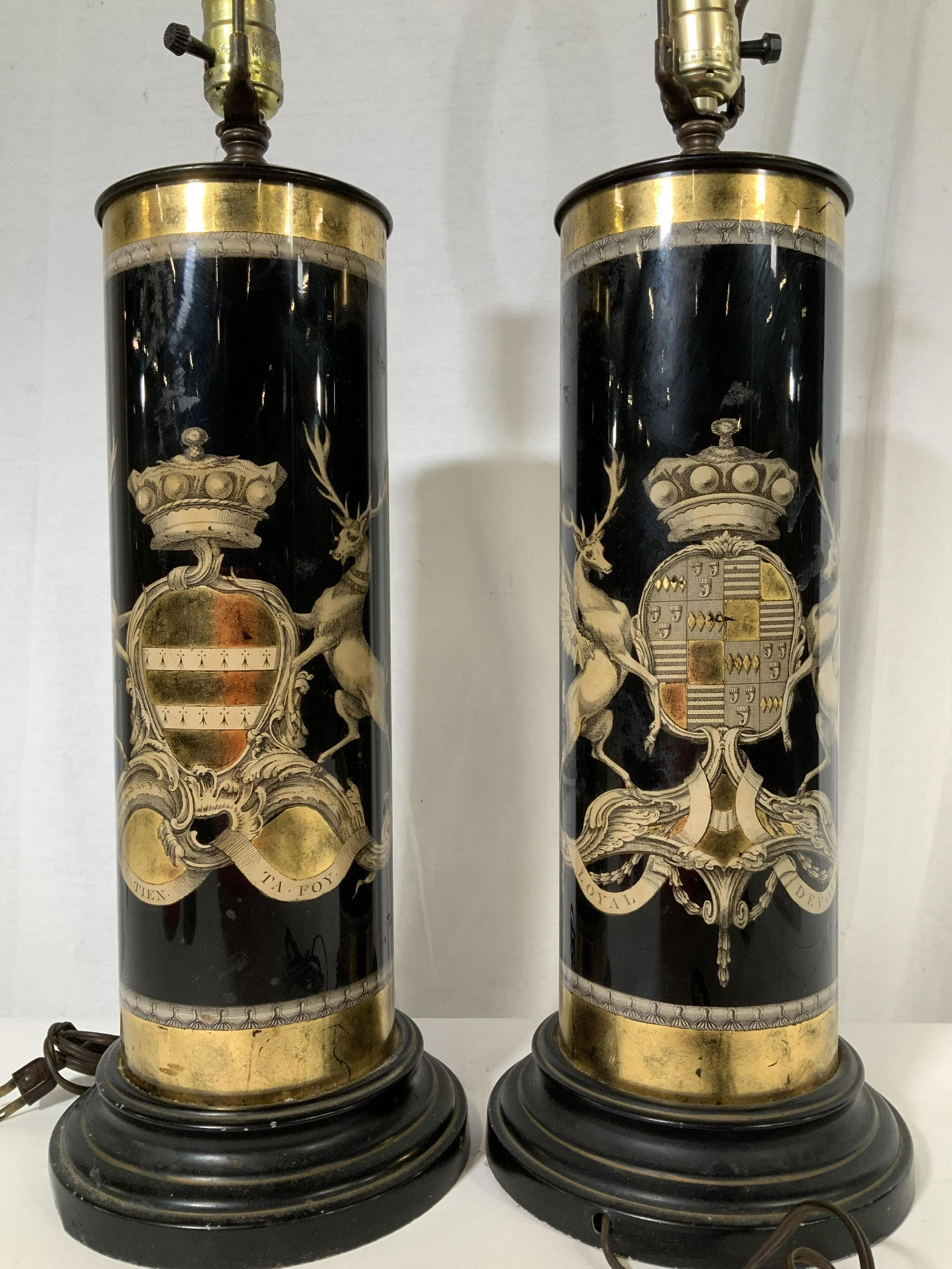 Pair Reverse Painted Decoupage Gilt Table Lamps (1 of 20)