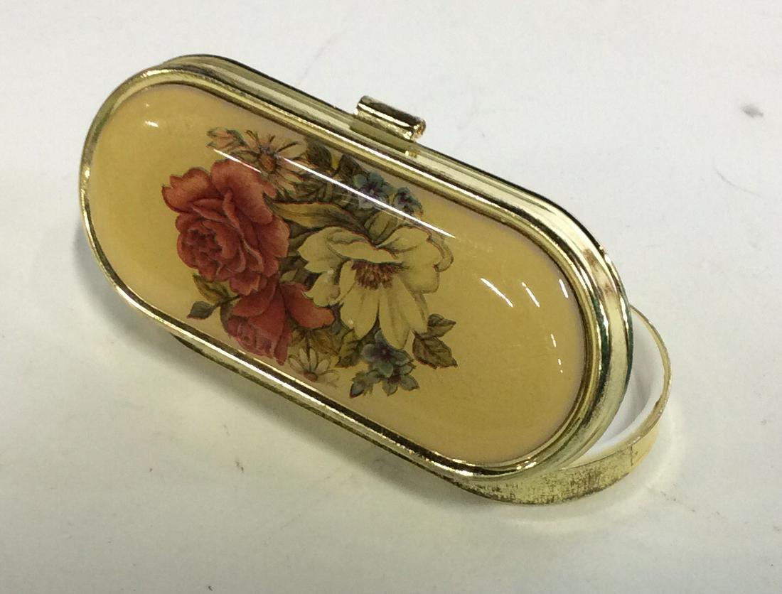 Decorative Gold Tone Pill Box: 2.5 x 1 in. 3 divided sections. Floral decor. Ht 3/8 in. Pill Box, vanity accessory, collectible decor, Portable Pill Box, Collectibles, Travel Pill Box, Carry Pill Box, Ladies Accessories, 3