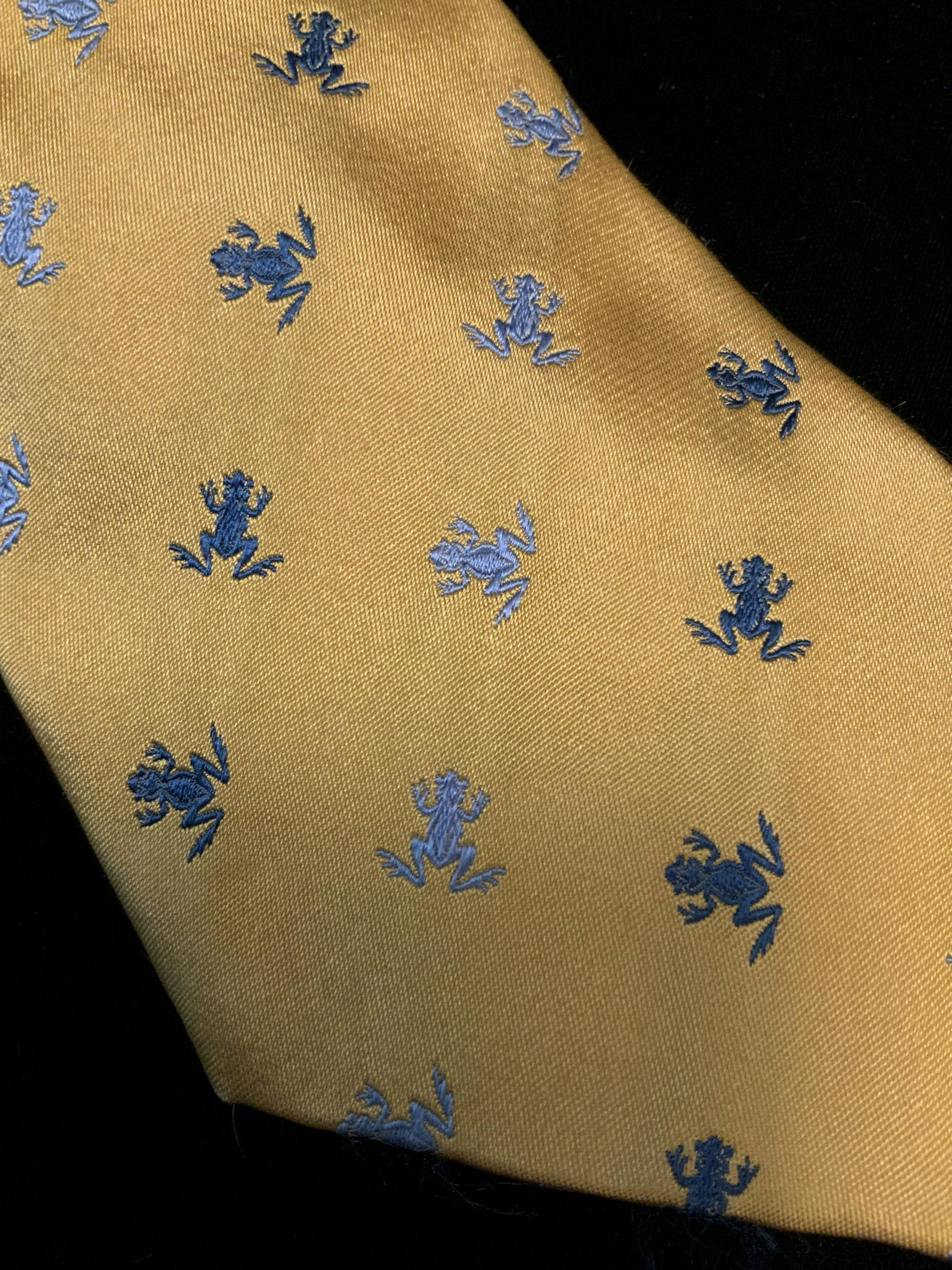 DUNHILL Luxury Designer Silk Neck Tie: Gold yellow toned with frog figurals, luxury fashion accessory, neck tie, DUNHILL tie, menswear