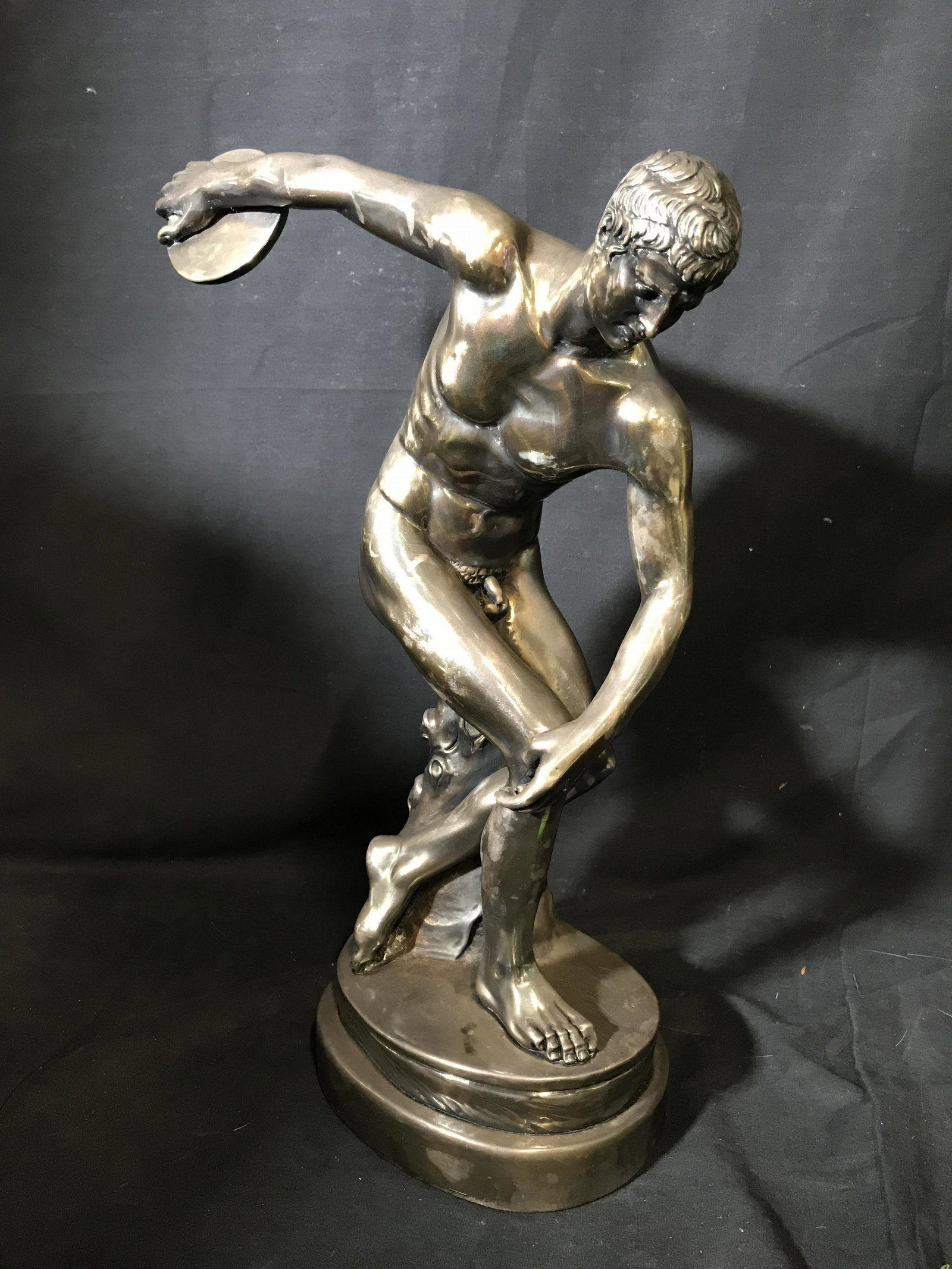 Sterling Silver Clad Sculpture Discus Thrower: Italian Sterling Silver Clad Grand Tour Sculpture of The Discus Thrower, mark on the platform reads ‘Silver’, subject a reproduction of the famous Greek statue Discobolus or Discus Thrower on a pl