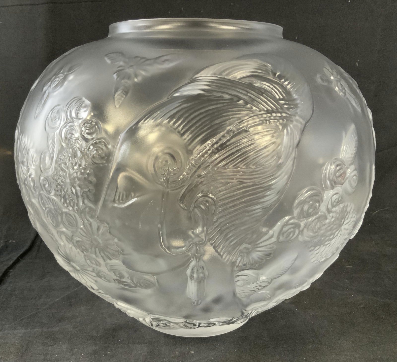 Erte Signed Conker Glass Vase: Erte Signed Conker Glass Vase, signature to base reads ‘Erte’, inscription reads ‘France 1984 Conker 82-250’, intricate floral design, profile portrait emulating classical antiquity, frosted g