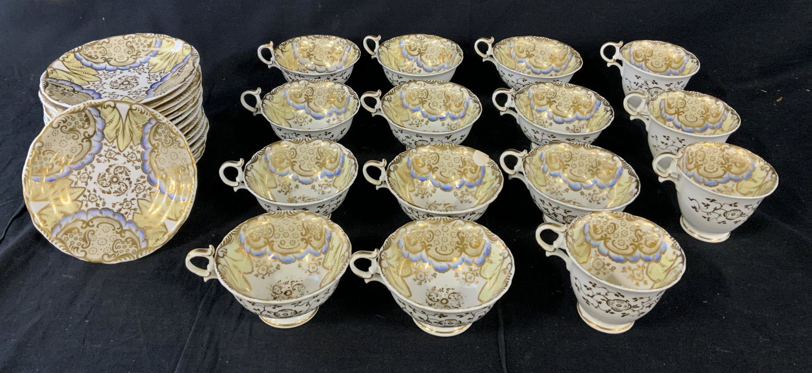 Lot 29 Royal Worcester Porcelain Teacups Saucers: Lot 29 Royal Worcester Porcelain Teacups Saucers, inscription to base reads ‘Royal Worcester England’, ‘G Grainger Royal Porcelain Work Worcester Sole Manufacturer of Semi Porcelain Prize Ware 1