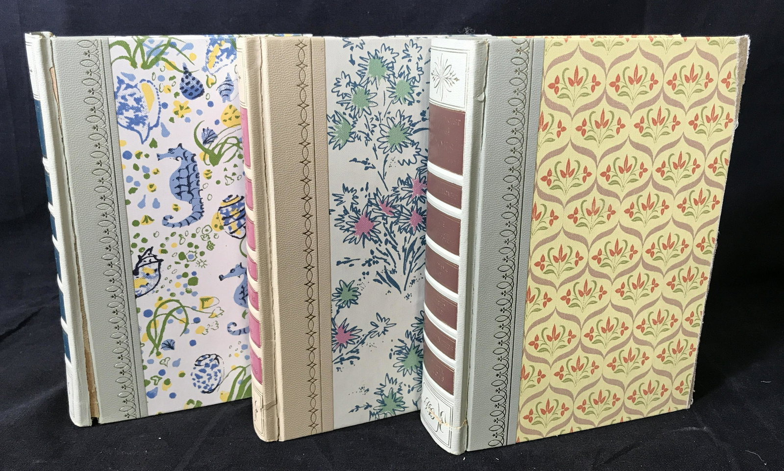Collection Coffee table Books: Collection of 17 books in various conditions ranging from brand new to wear to spine and cover, titles of books include ‘Reader’s Digest Condensed Volumes 2-1962 2-1963 and 4-1962, James Bond Nove