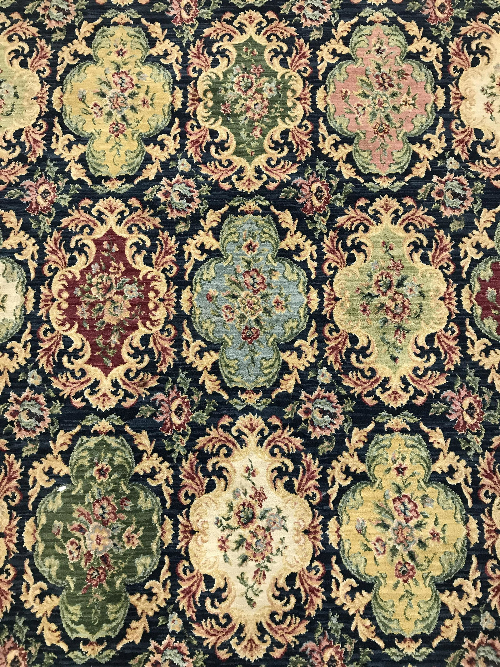 SHAW RUGS Vintage Floral Room Size Wool Rug: Rug is wool and vintage. Piece is possibly handmade. Contains intricate multi toned floral leaf Vine and geometric detail. Rug measures approximately 131 inches long 92 inches wide. Rug, carpet, area 