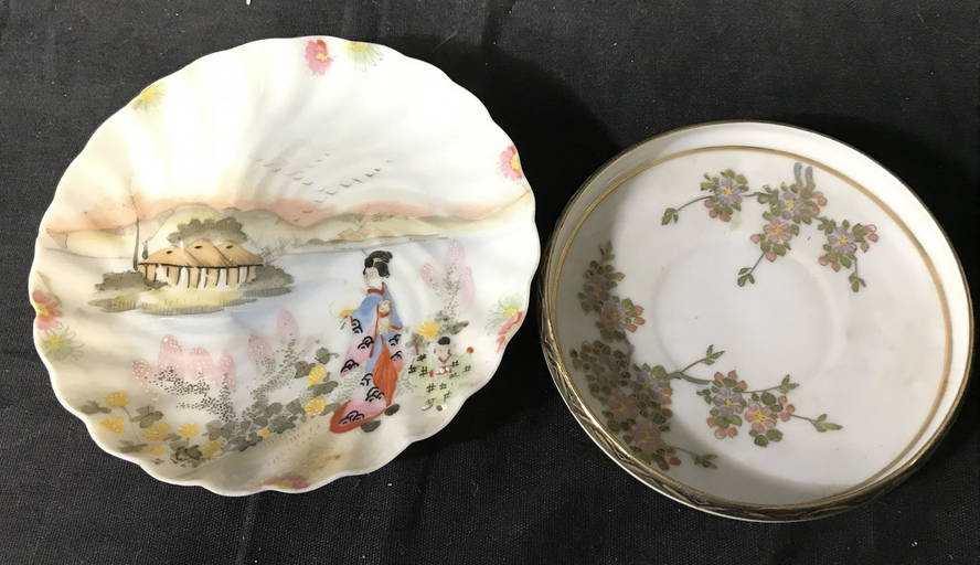 Lot 5 Hand Painted Ceramic Tabletop Accessories Oct 14, 2020 The