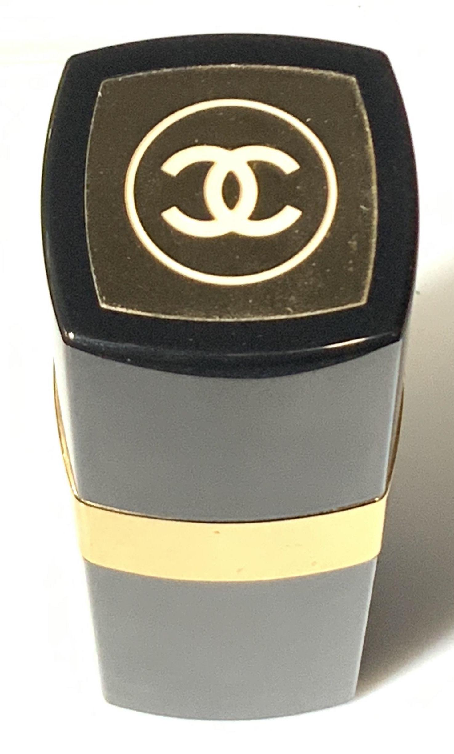 Vintage CHANEL NO. 5 Eau De Toilette, Paris: Empty Chanel No. 5 perfume bottle and protective casing. Bottle is empty. Protective Chanel case features logo on upside, stamped underside reads: Eau De Toilette N 5, Chanel Paris 100ml - 80% vol. -