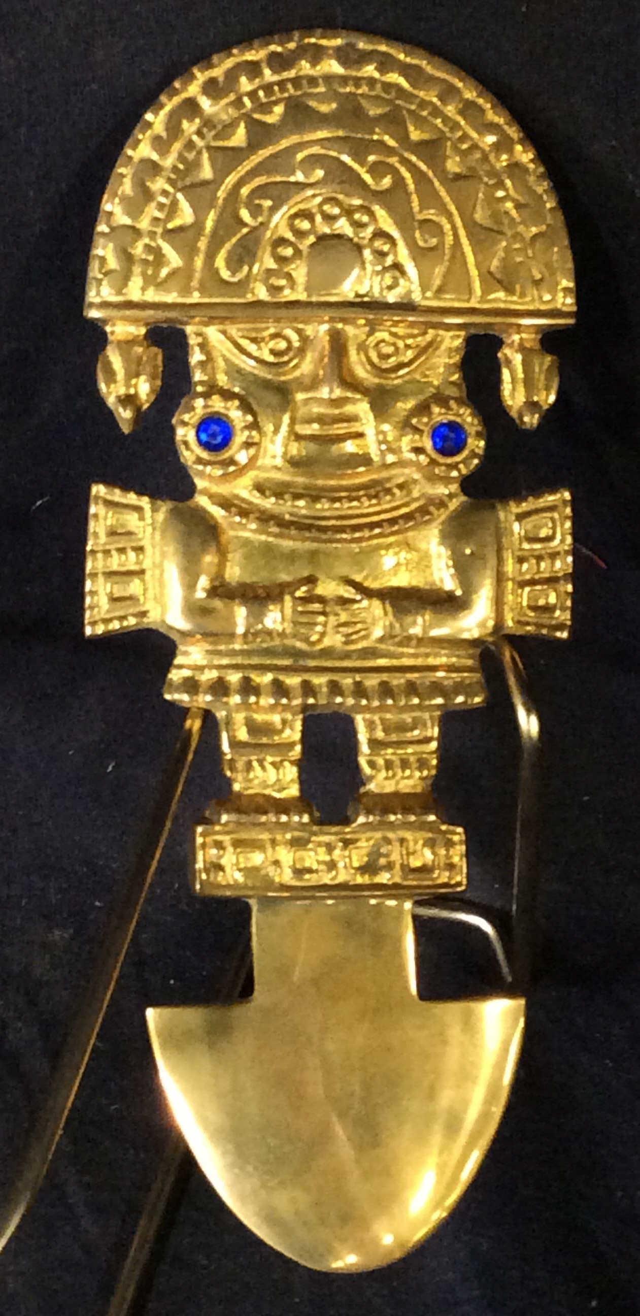 Collectible Vntg Mayan Brass Primitive Figural: Primitive Mayan Figural, Embossed Cast Brass, 7.25 in long, 3 in wide. primitive Mayan Diety, Brass Decor, Wall Decor, Mayan Decor, Aztec Brass Decor, Olmec, Central American Wall Ornament, Cast Brass