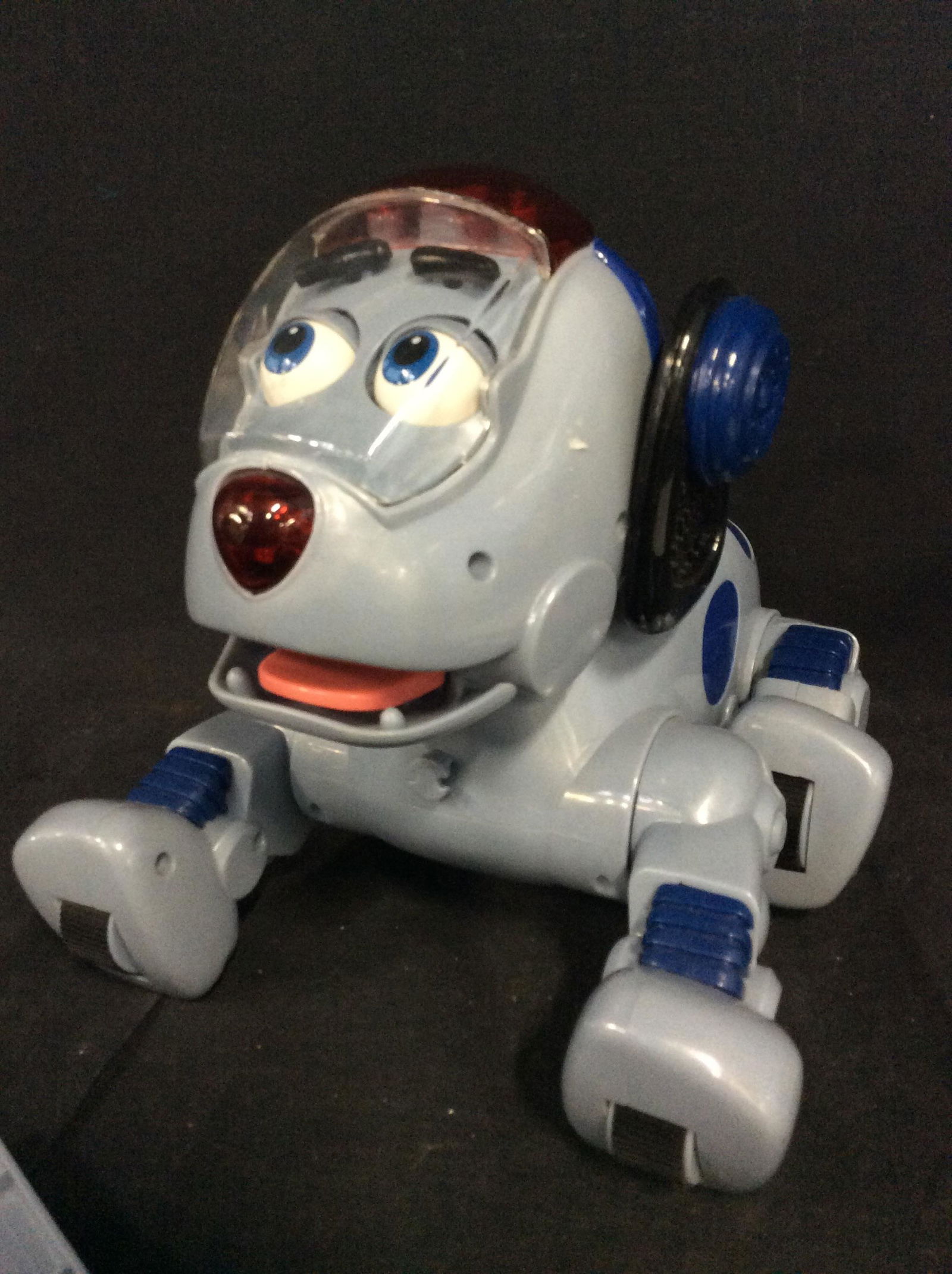 FISHER PRICE Robot Toy Dog: Fisher Price ‘Rocket The Wonder Dog Robotic Pet’ w/ headset. C. 2000, also a Mattel Inc company. Battery operated, need Phillips screwdriver to open battery compartment, no corrosion! Takes D Sz b