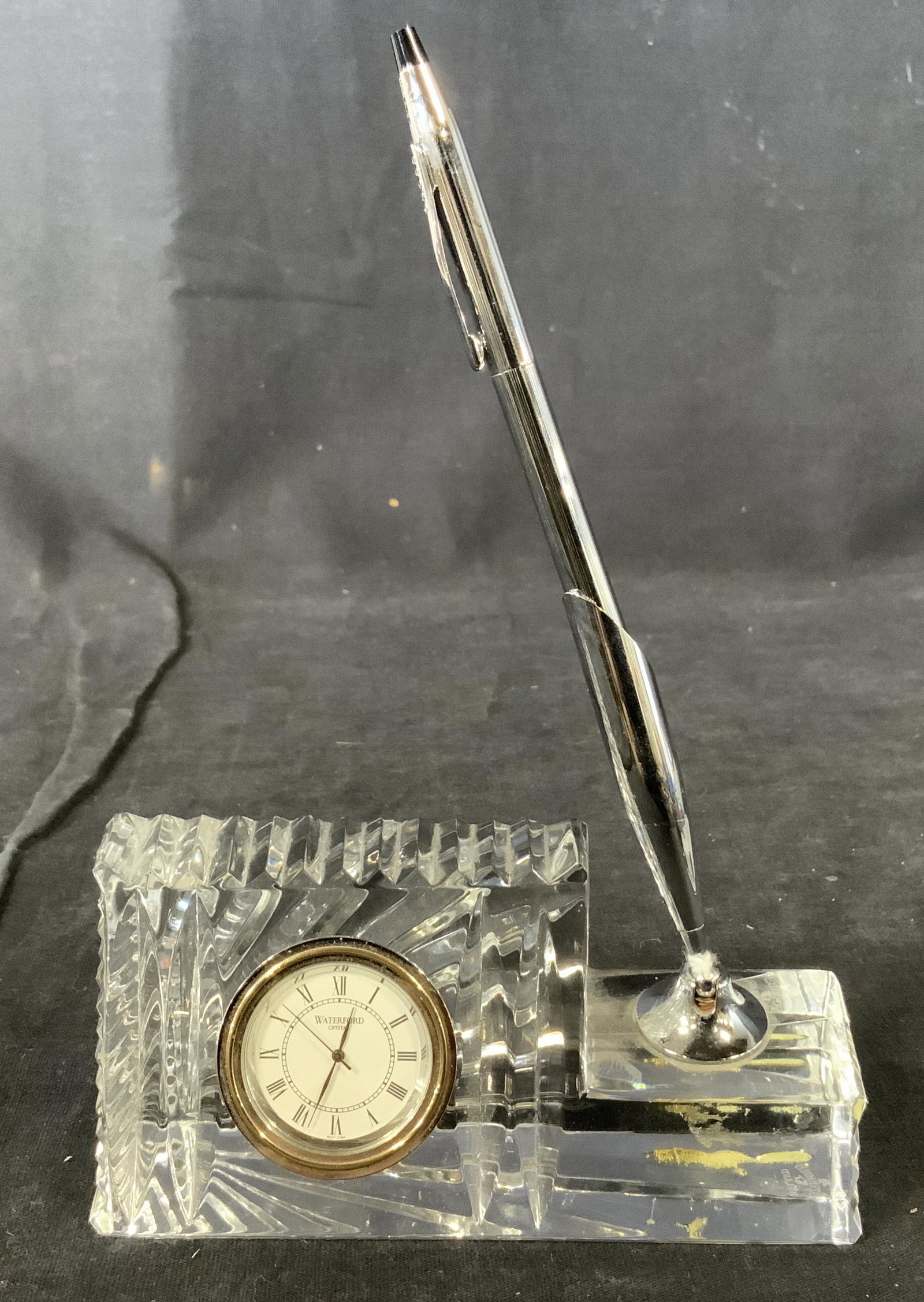 Waterford Crystal Clock Pen Holder: Waterford Crystal Clock Pen Holder, inscription to base reads ‘Waterford Ireland’, inscription to face of clock reads ‘Waterford Crystal’, inscription to pen reads ‘1846 USA Cross’, measur