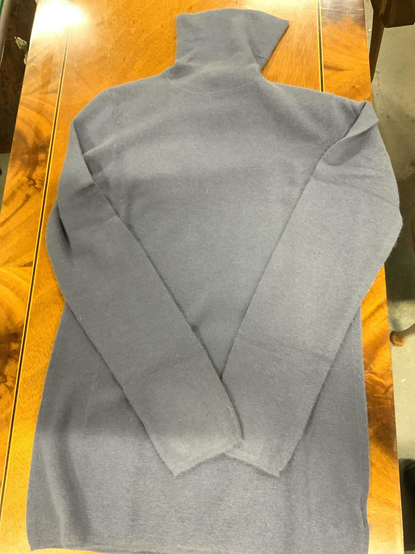 DONNA KAREN NEW YORK CASHMERE SWEATER, Org tag: This luxury Donna Karen Turtleneck pullover was made in ITALY. SZ MED. COMES WITH ORIGINAL TAGS ( not attached) , Donna Karen tag and Luxury Department store tag ( saks Fifth Avenue). 100% cashmere ( 