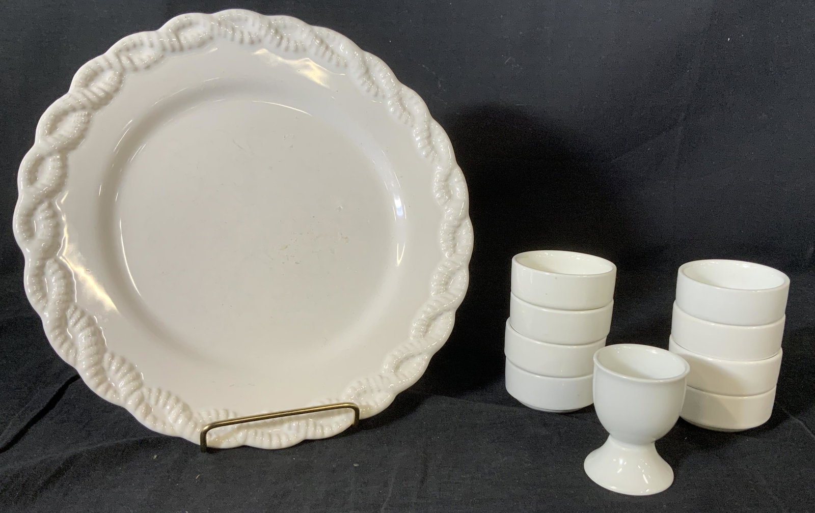Lot 10 Mixed Set Dinnerware: Lot 10 Dinnerware, eight teacups, stamp to base reads ‘Fortuna Fortaluxe Superwhite’, stamp to base of plate reads ‘Bordallo Pinheiro Calidas da Rainha Made in Portugal’, cups measure 1 1/8 in