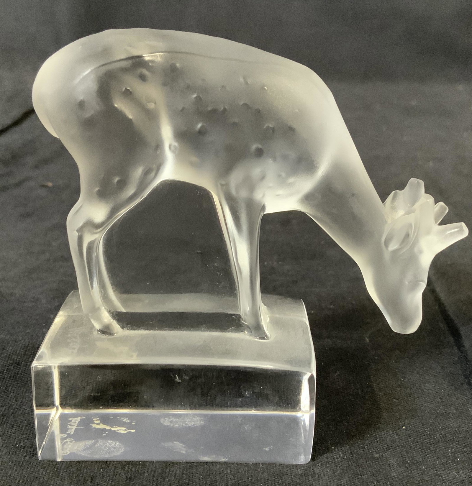 LALIQUE France Crystal Deer Figurine: Lalique Crystal Deer Figurine, inscription to base reads ‘Lalique France’, a grazing deer, measures 3 1/8 x 3 1/4 inches at widest point, in good condition, Lalique, Crystal Figurine, deer, woodla