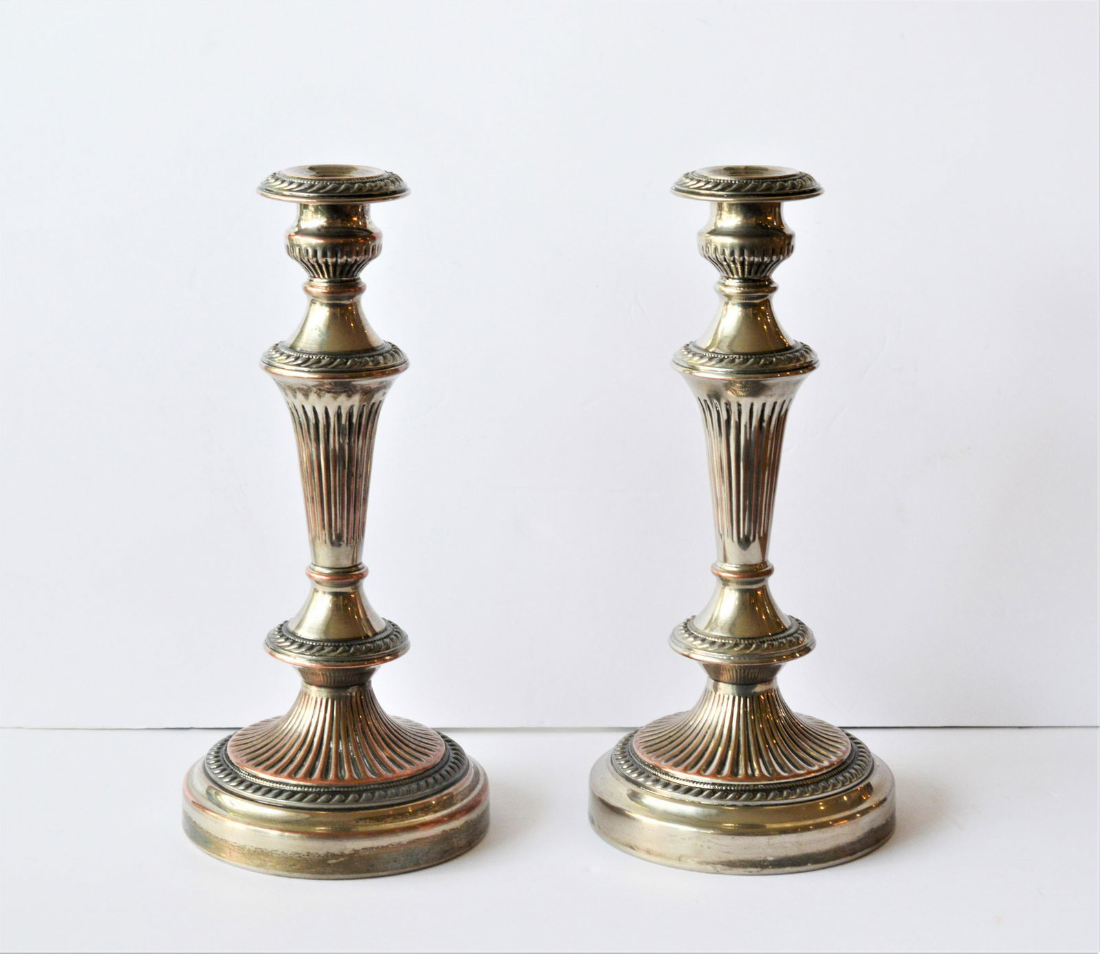 Vintage Cartier Pewter Platter W Felt Bag and Box: Vintage Cartier Pewter Platter in Original Felt Bag and Presentation Box. 11" in Diameter Vintage Cartier Pewter Platter in Original Felt Bag and Presentation Box. 11" in Diameter paired with magnific