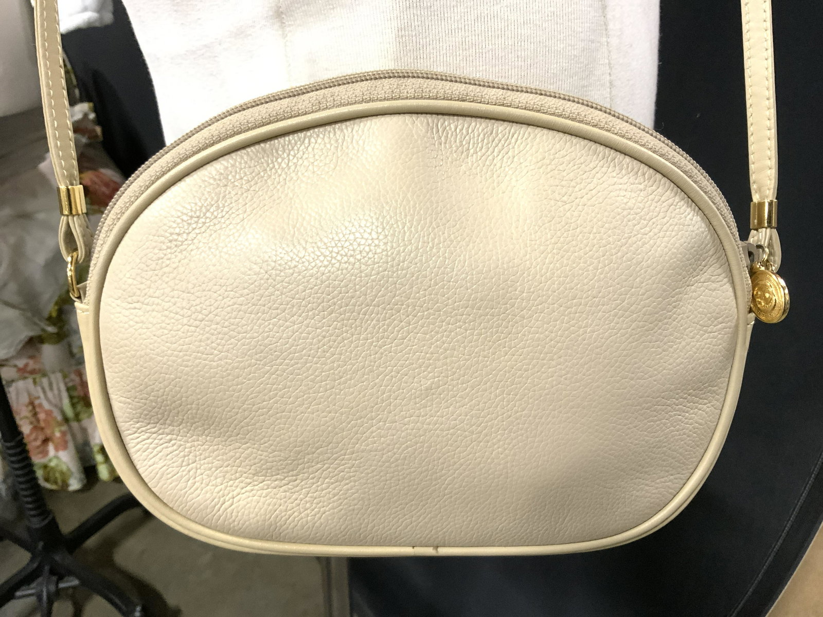 Vintage GUCCI LEATHER Purse w/ Duster Bag, Italy: Tan Peddled leather GUCCI vintage purse, possibly c. Late 1980s, with smooth leather strap, piping and underside. Leather GUCCI symbol sewn on front. Gold tone Signed Gucci name place in interior. Sue