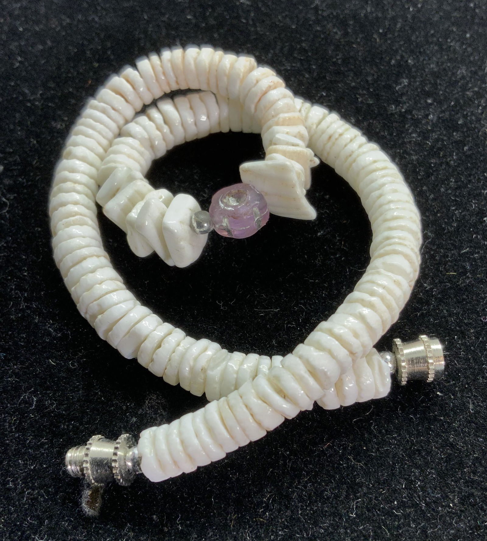 WHITE PUKA SHELL ANKLET/BRACELET, Jewelry: Hand Strung Bracelet/Anklet with White rounded puka shells, center violet flower. 10 in. L. PUKA Shell Bracelet, PUKA Shell Anklet, Fashion Shell Jewelry, Giftware, Fashionware, Ladies Accessories, la