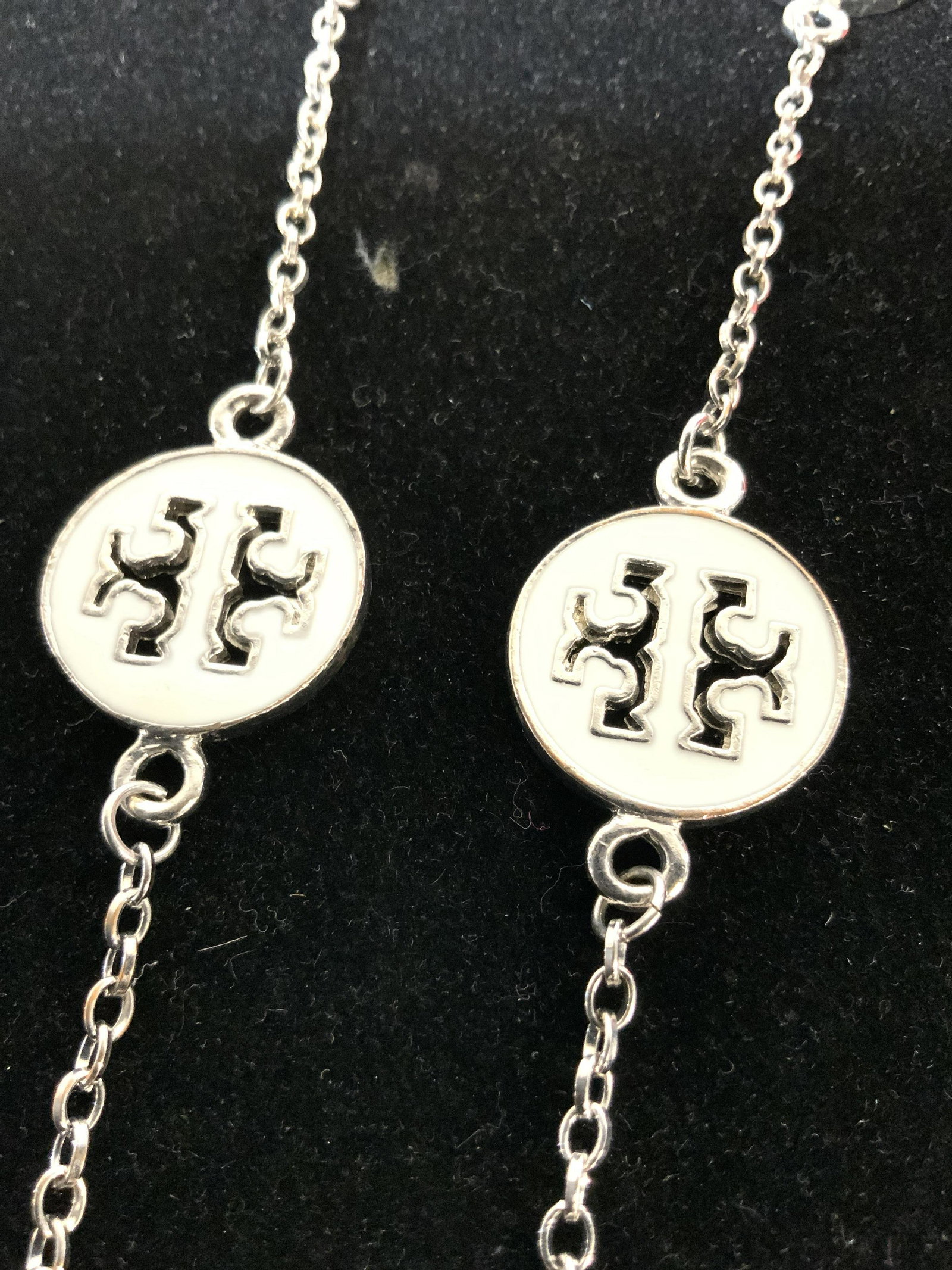 TORY BURCH ENAMEL LOGO Necklace, Jewelry (1 of 8)