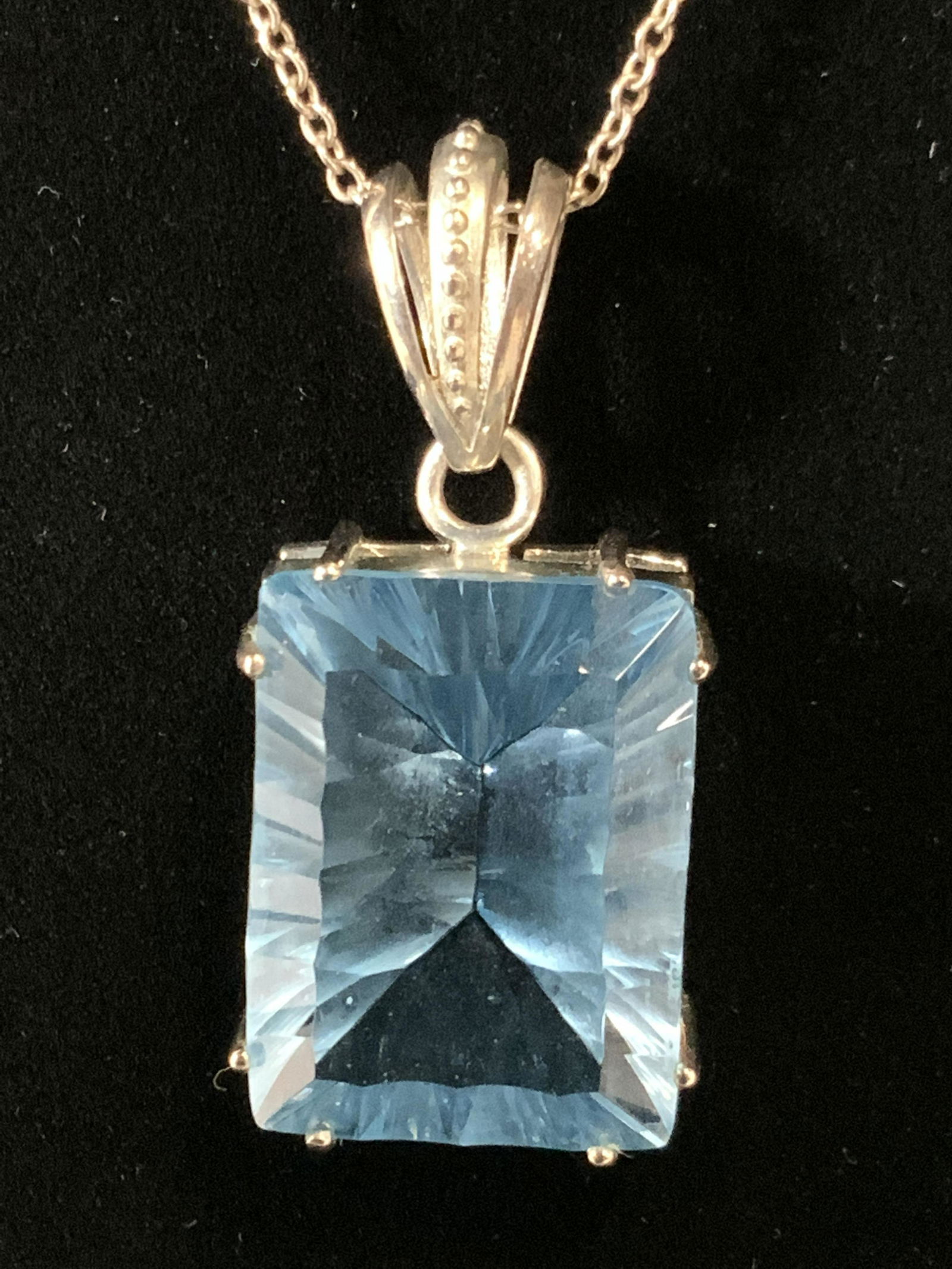 STERLING SILVER Blue Glass Gem Pendant Necklace (1 of 12)