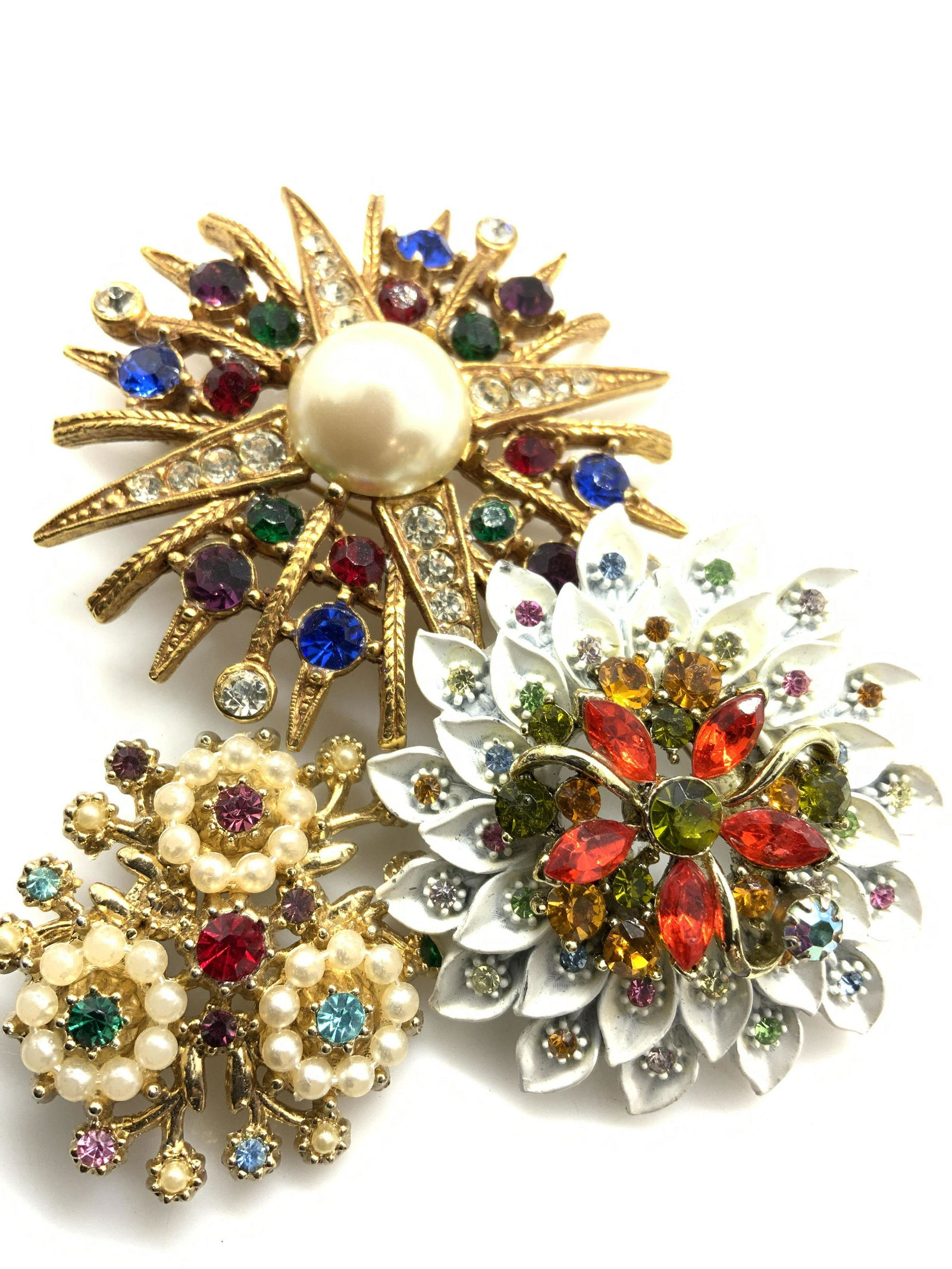 Mid Century Royal Rhinestone Pearl Enamel Pins (1 of 7)