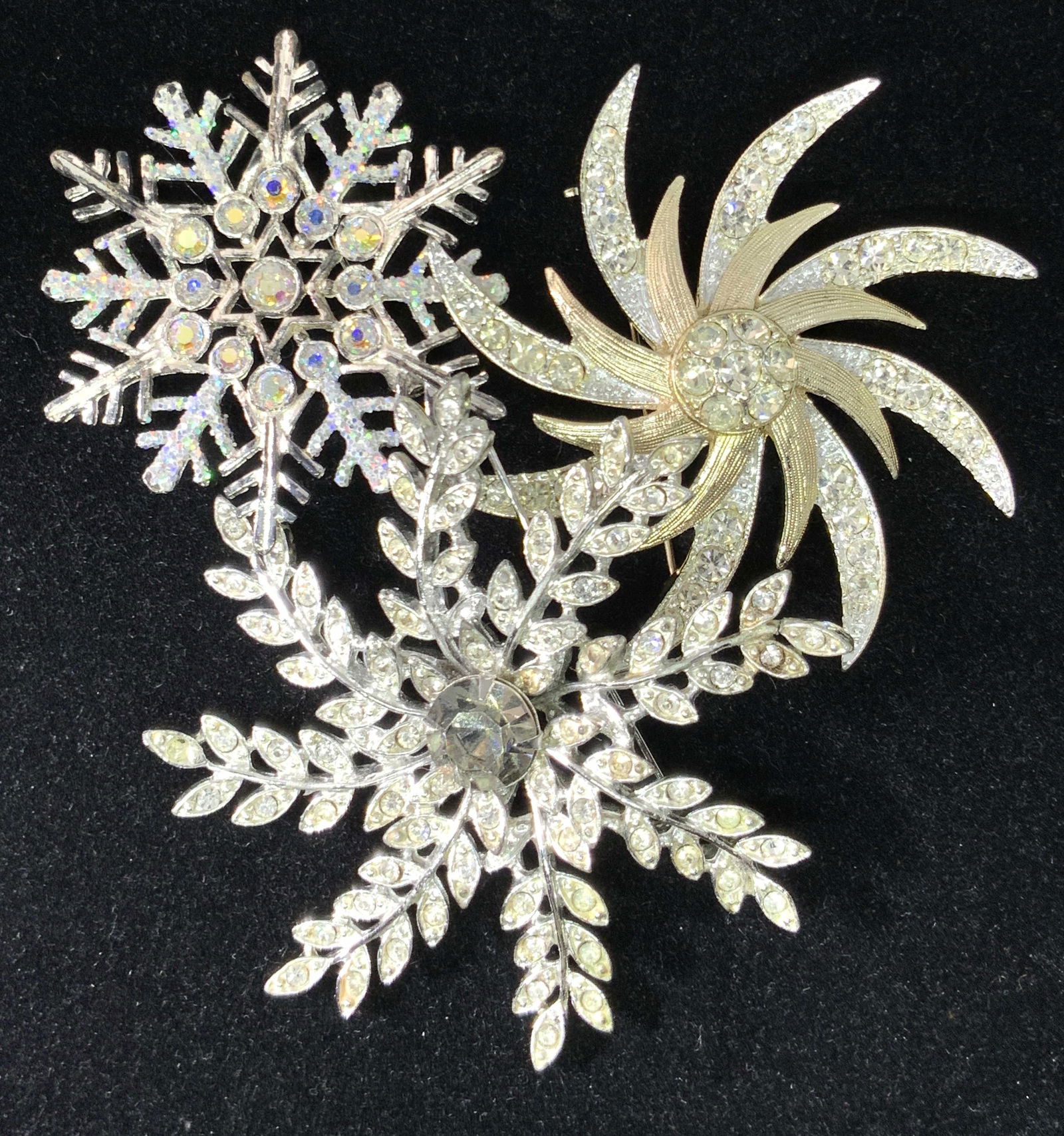 Lot3 AVON & SARAH COV Vntg Sig Snowflake Brooches (1 of 10)