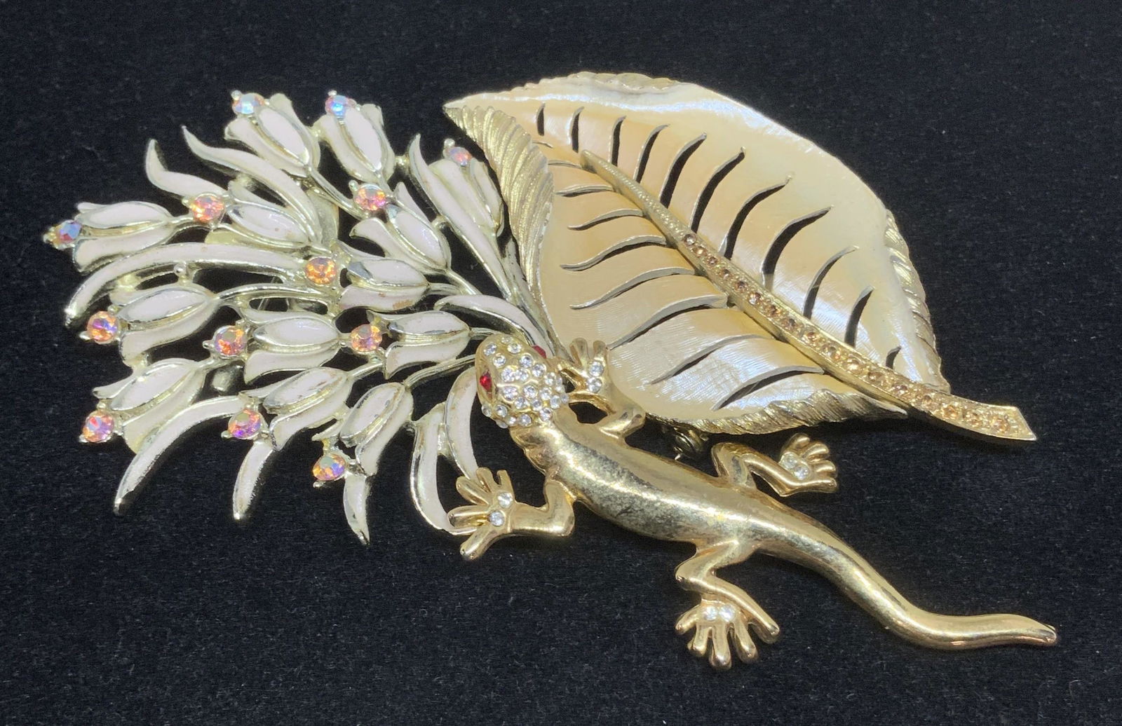 Lot3 Vintage Nature & Lizard Motif Brooches (1 of 9)