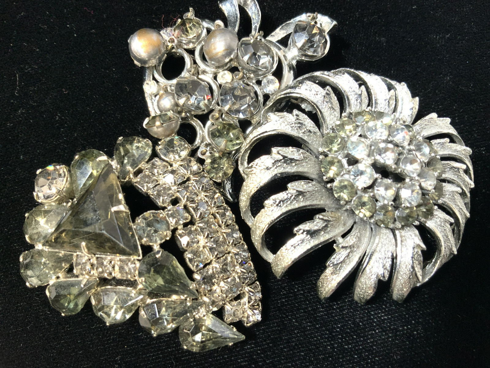 Lot 3 SMOKEY RHINESTONE Brooch, CORA more (1 of 5)