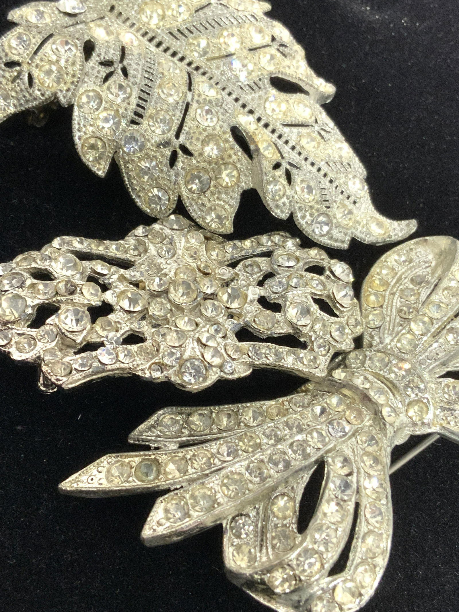 Lot3 Vntg Clear Rhinestone Brooches, Ribbon & More (1 of 11)