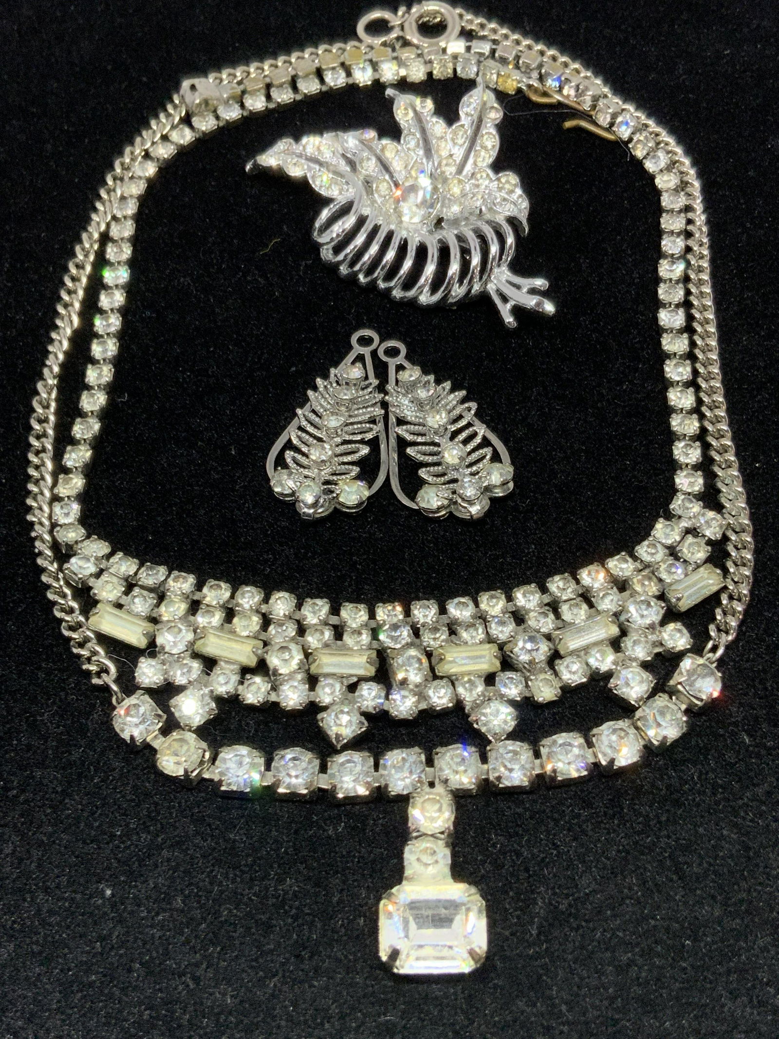 Grp4 Rhinestone Jewelry Accessories, Brooch & More (1 of 10)