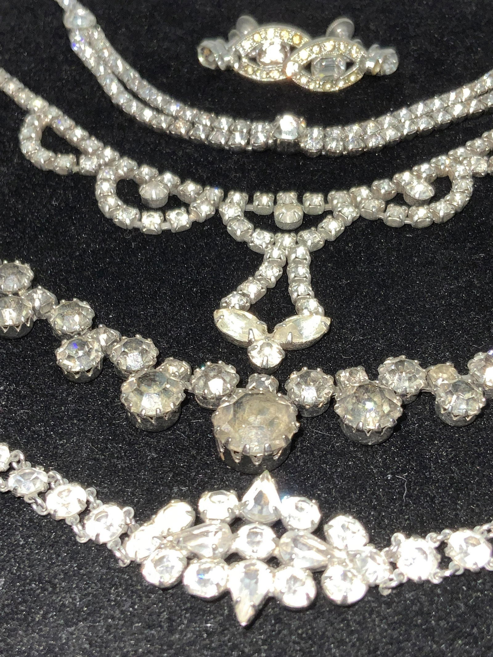 lot 5 Rhinestone Jewelry Accessories (1 of 10)