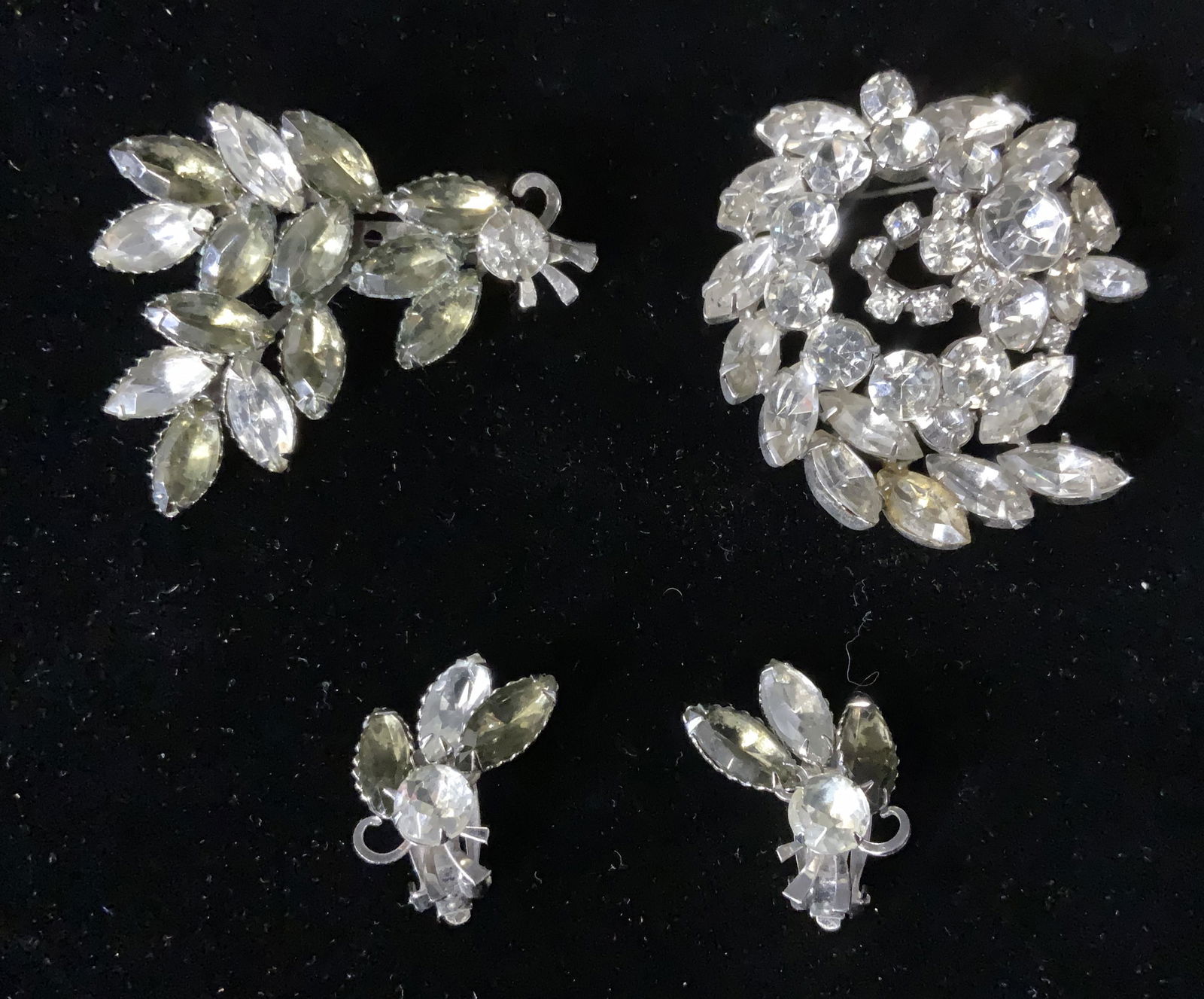 Lot 3 Rhinestone Brooches & Earrings (1 of 8)